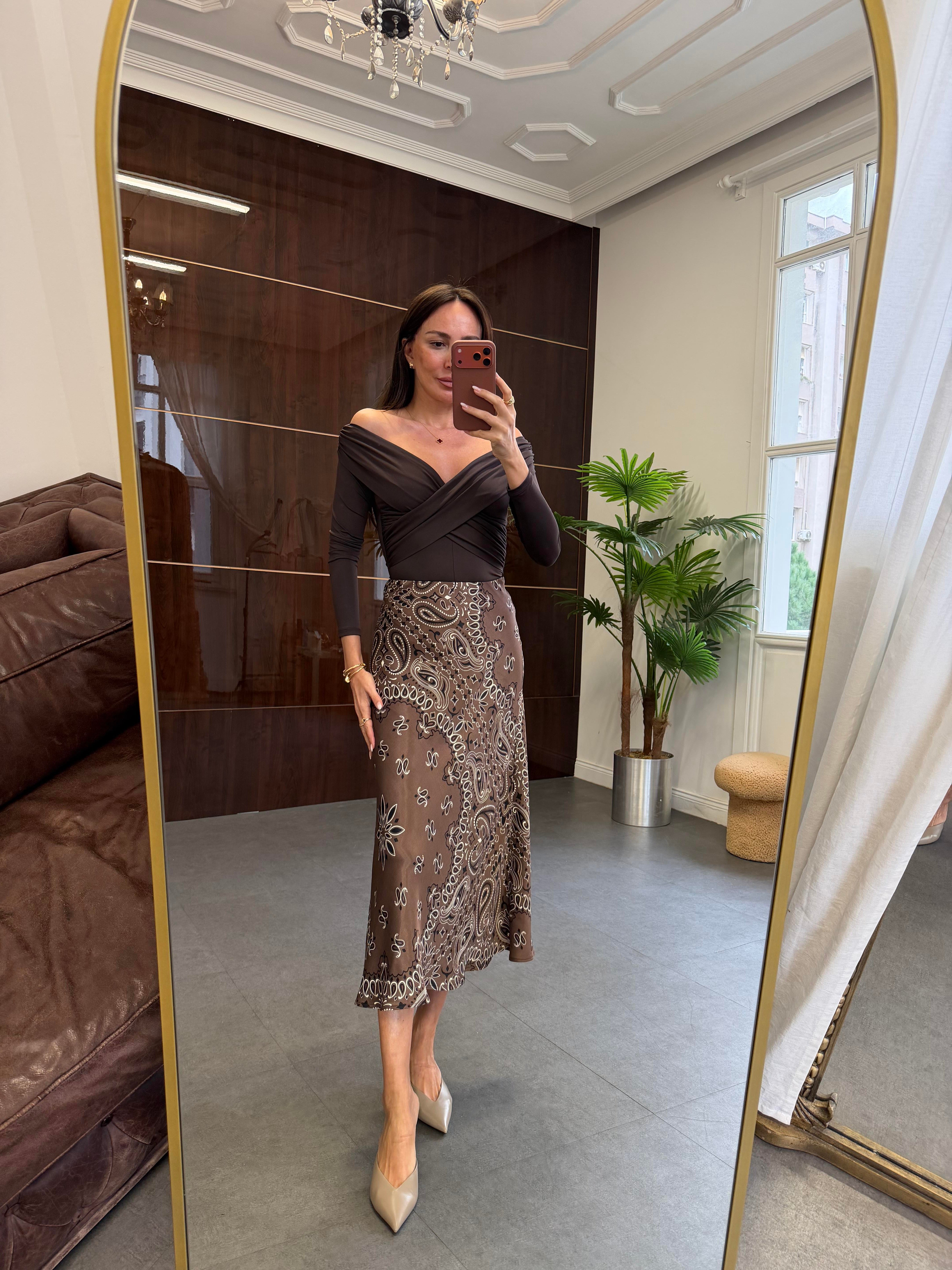 Kahve Şal Desenli Verev Etek