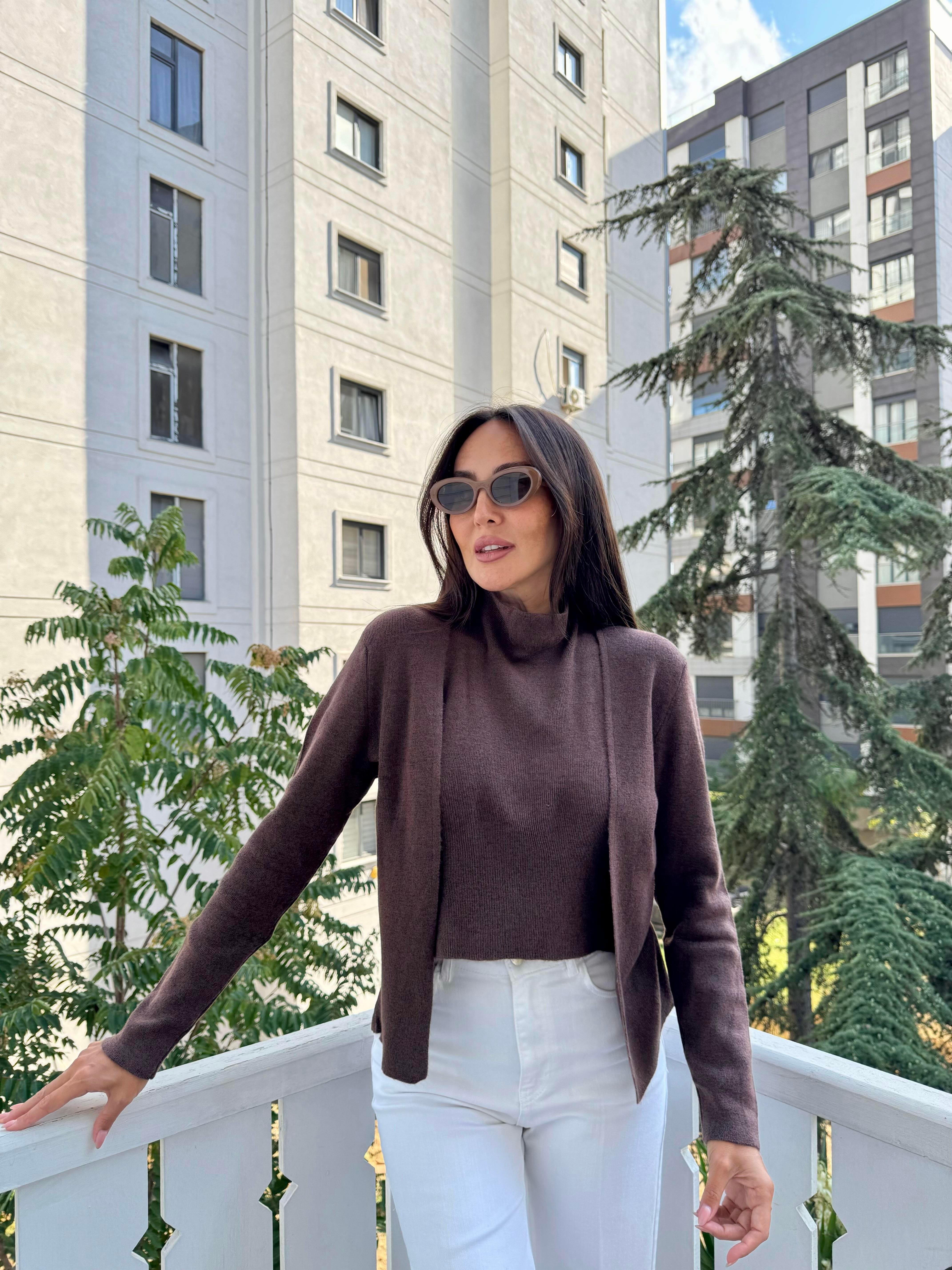 Kahve Tasarım Bluzlu Hırka