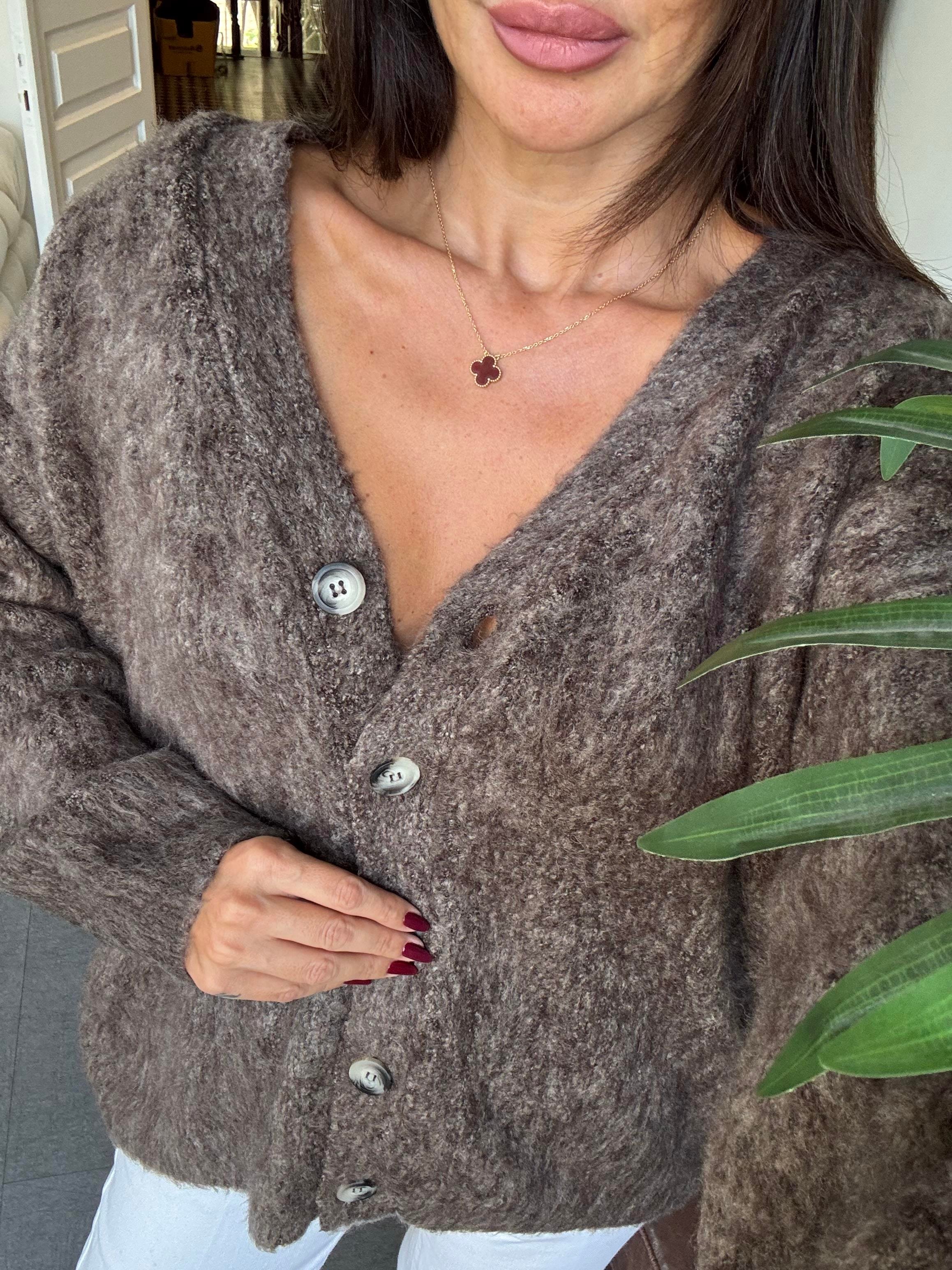 Kahve V Yaka Şardonlu Düğmeli Triko Hırka