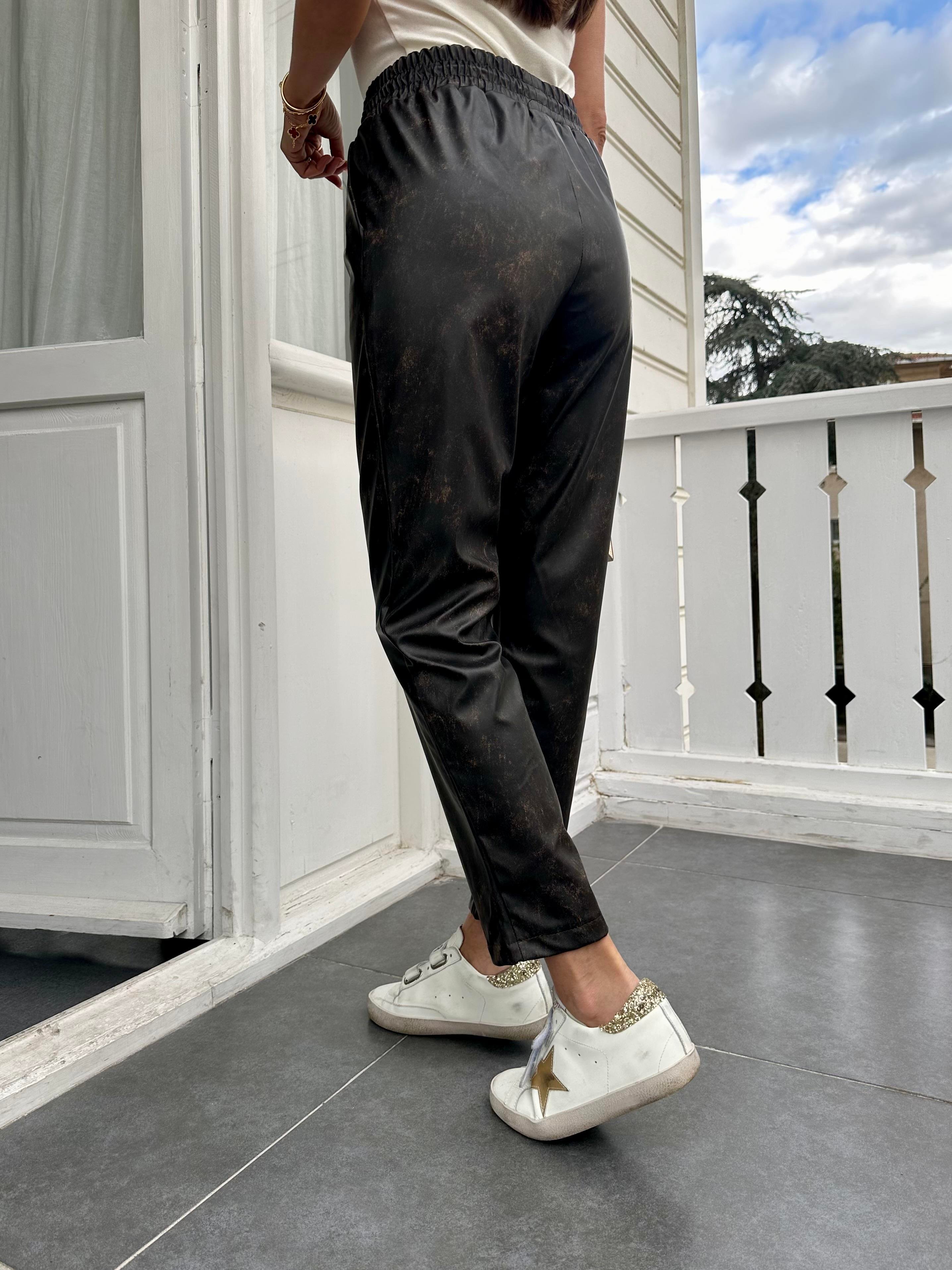 Kahve Yıkama Desenli Deri Pantolon