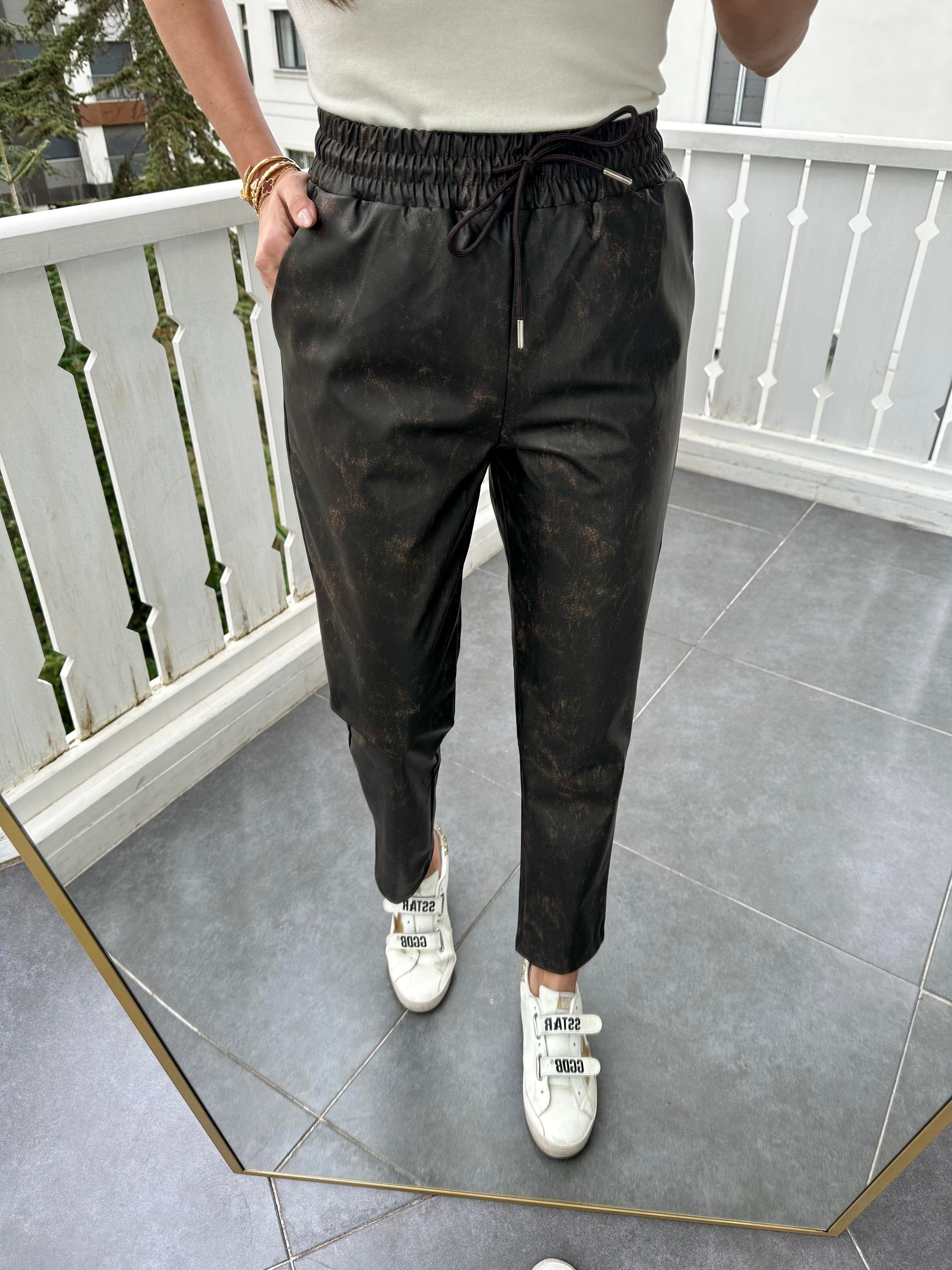 Kahve Yıkama Desenli Deri Pantolon