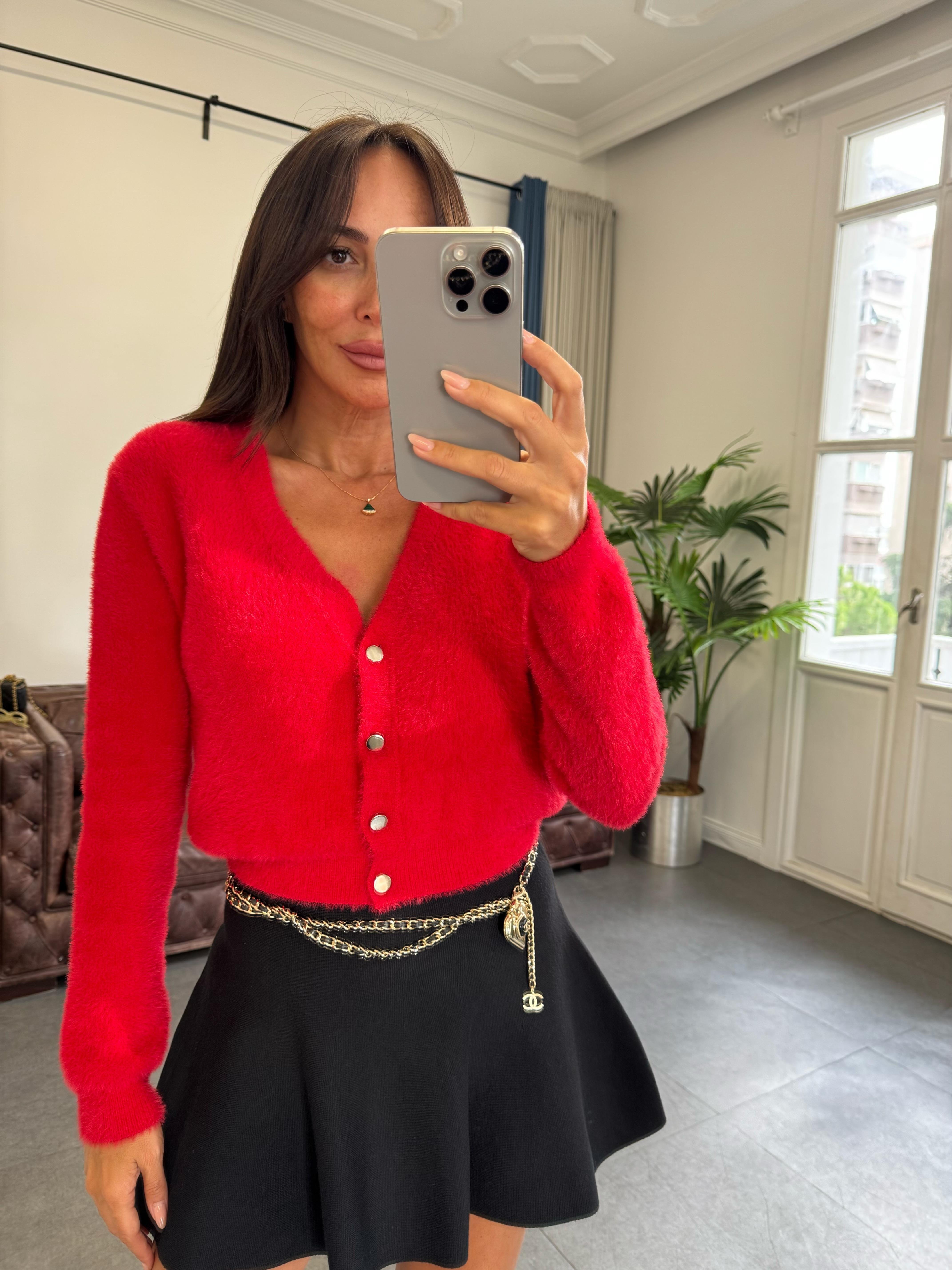 Kırmızı Düğmeli Sakallı Hırka