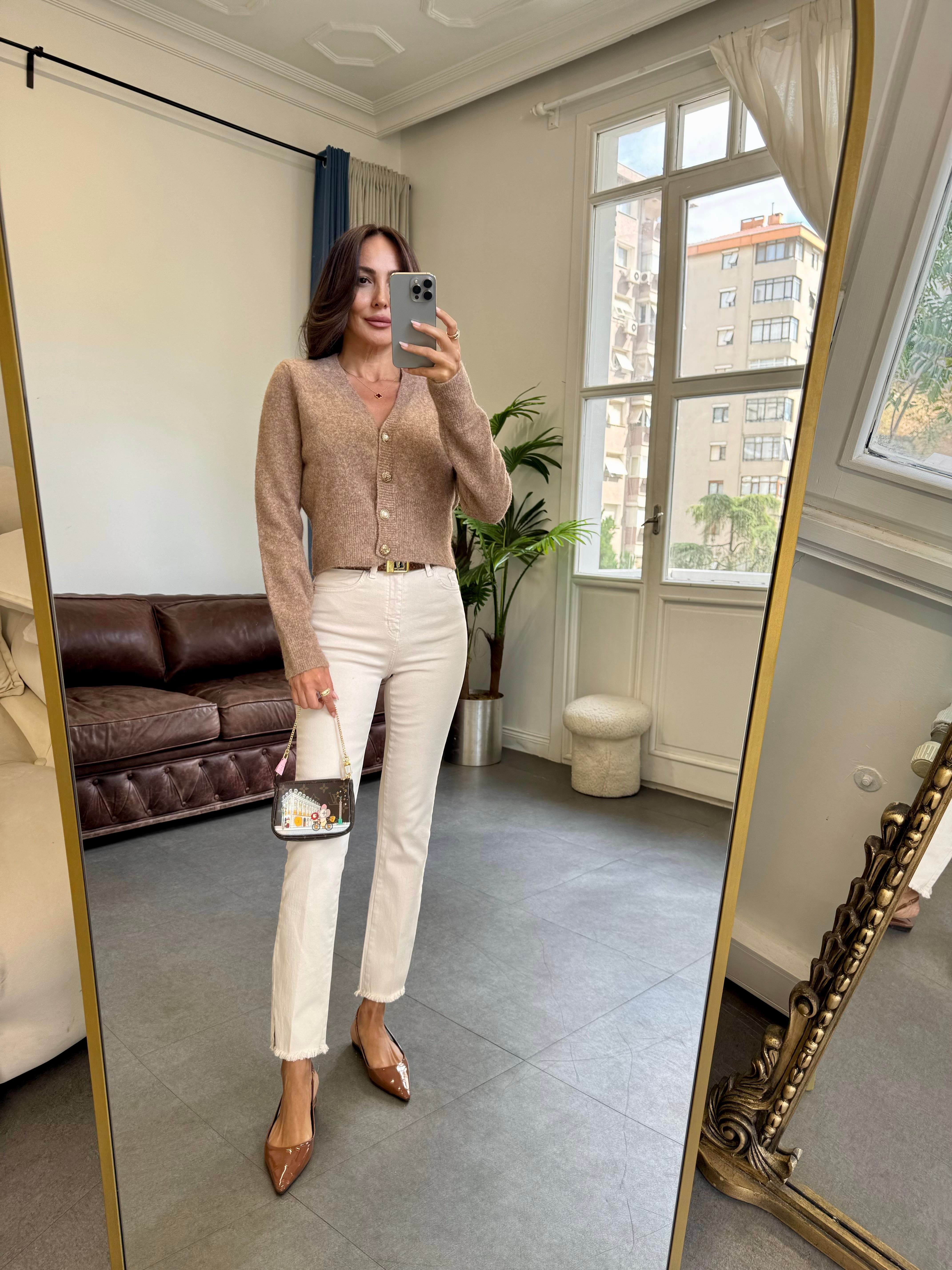 Koyu Bej Melanj V Yaka Düğmeli Triko Hırka