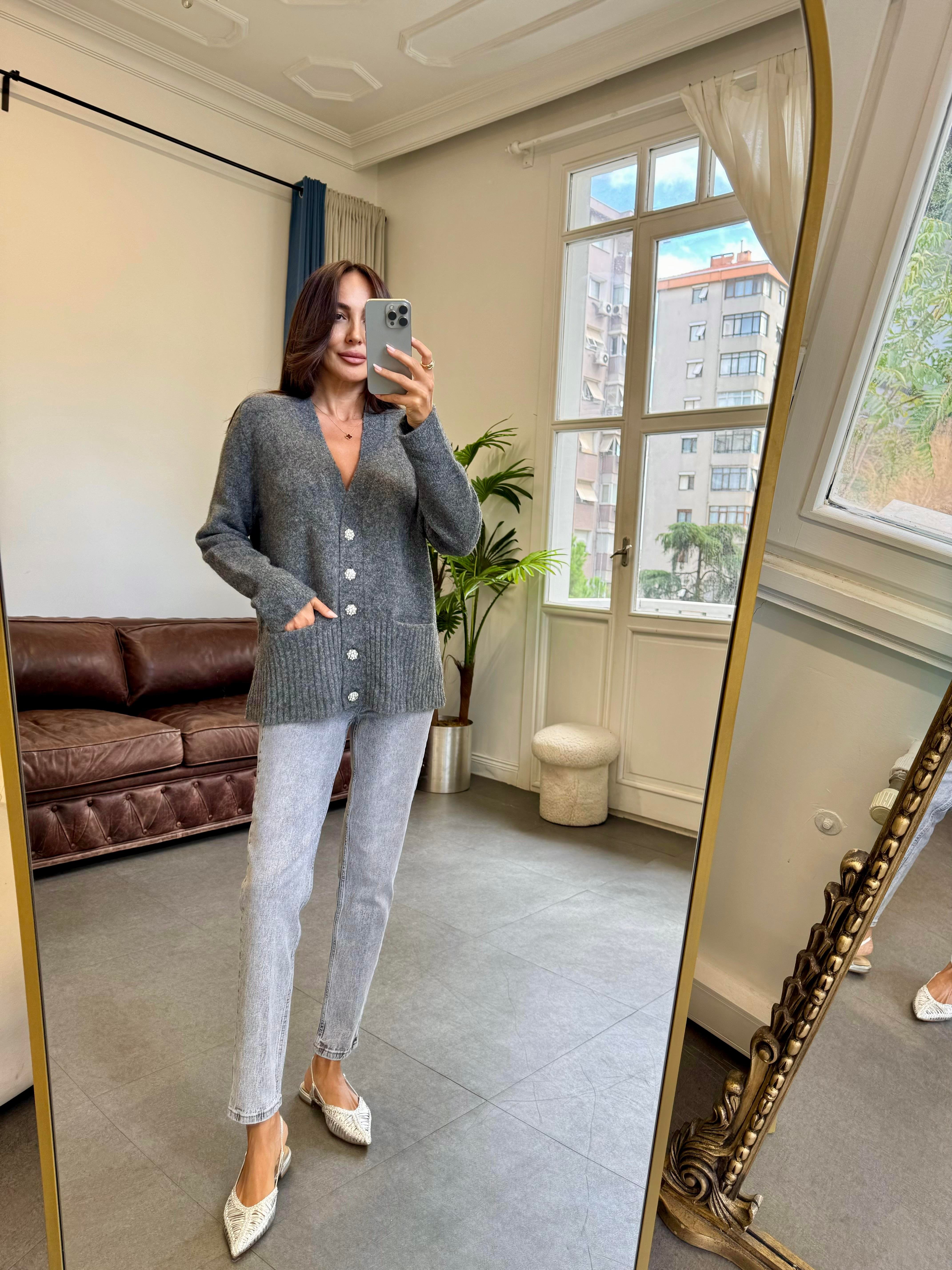 Koyu Füme Melanj V Yaka Taş Düğmeli Cepli Yumuşak Dokulu Hırka