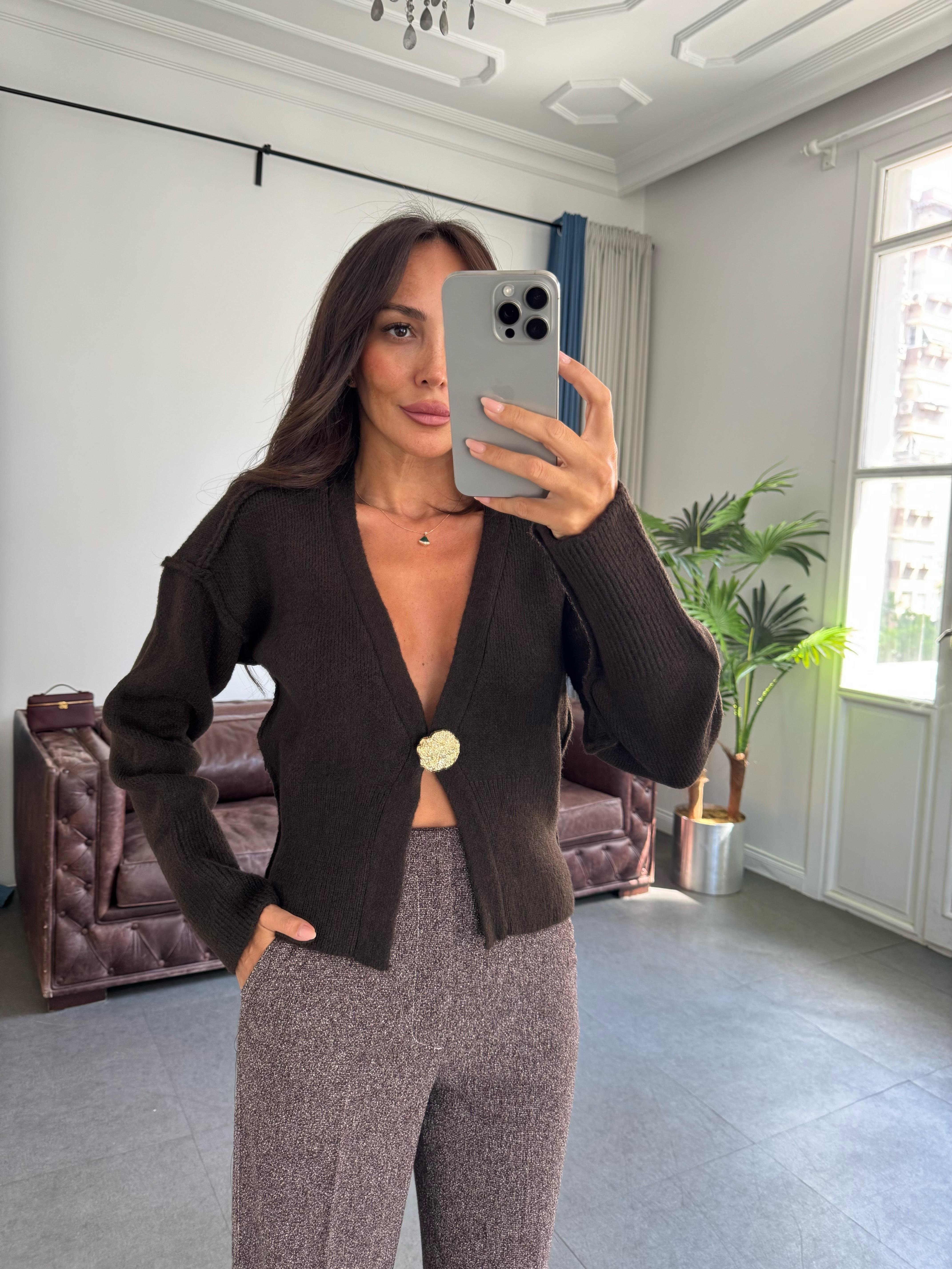 Koyu Kahve Ters Dikişli Tek Düğmeli Hırka