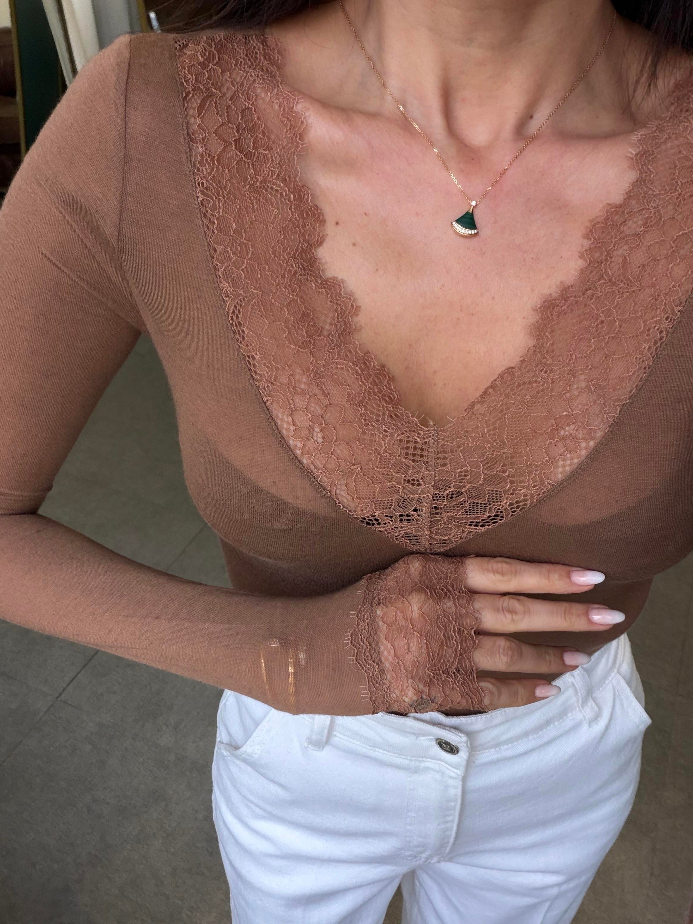 Koyu Vizon Dantelli Kaşmir Bluz