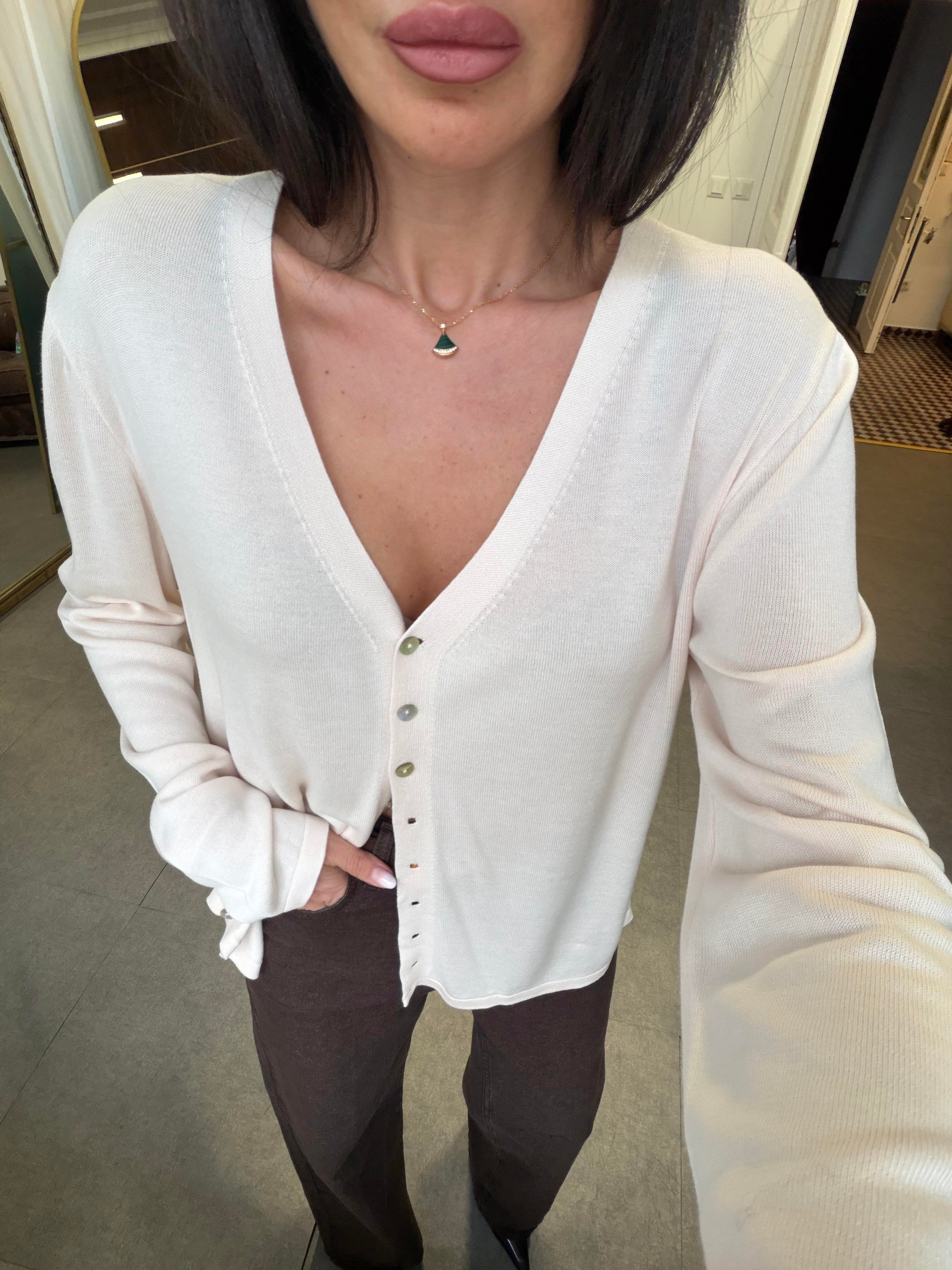 Krem 9 Düğmeli Hırka