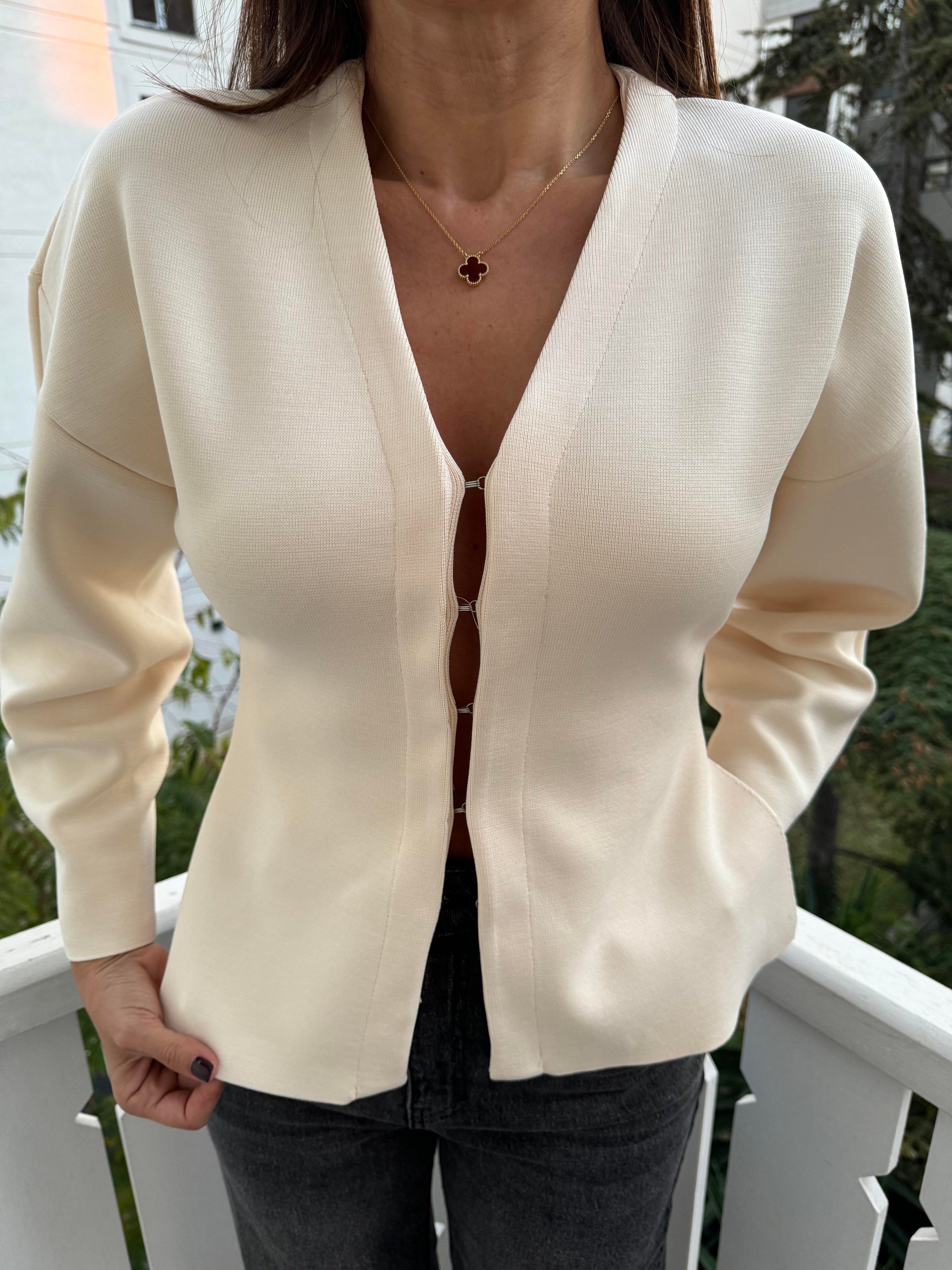 Krem Agraflı Triko Ceket