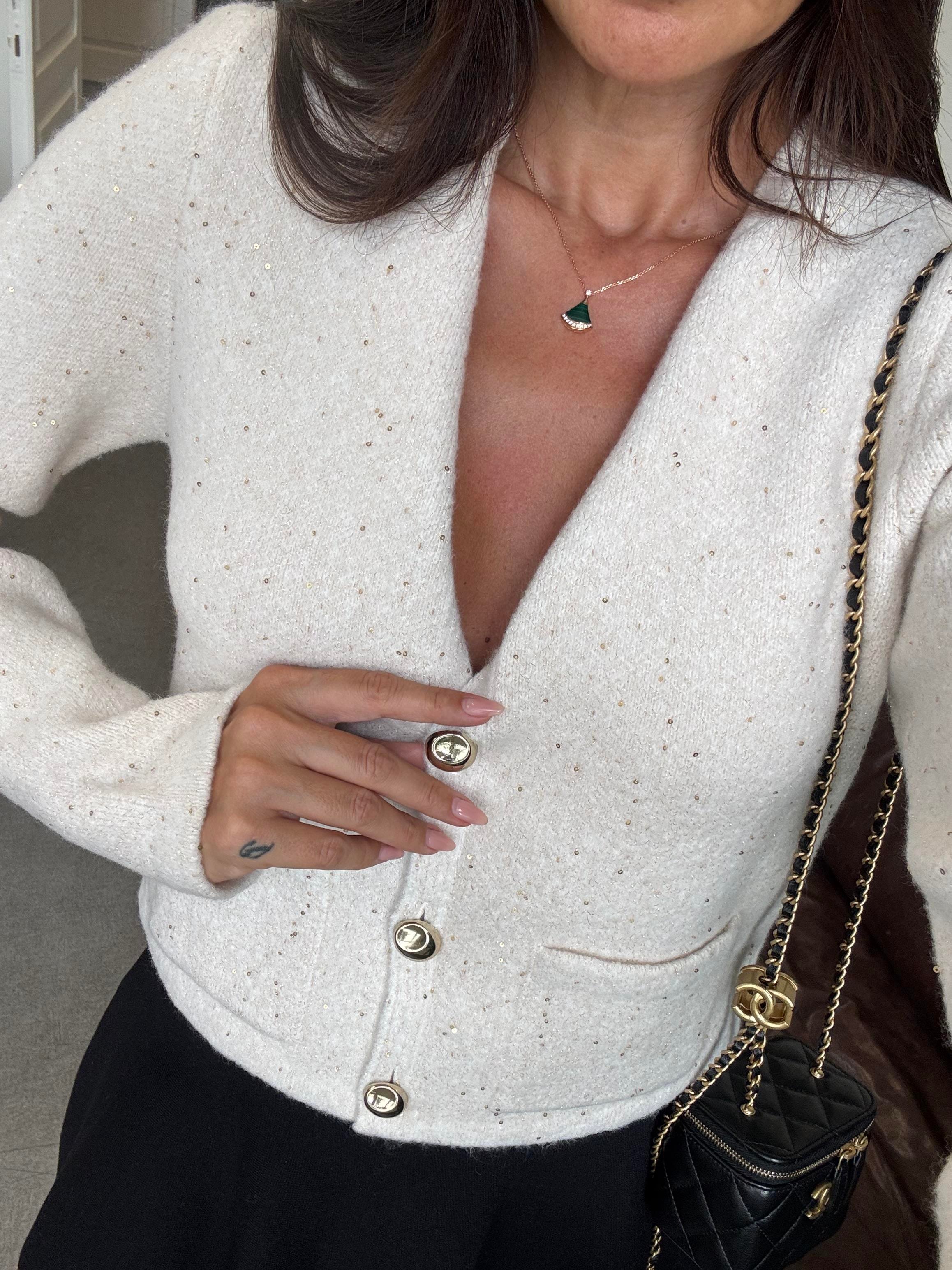 Krem Bisiklet Yaka Pullu Simli Düğmeli Triko Hırka