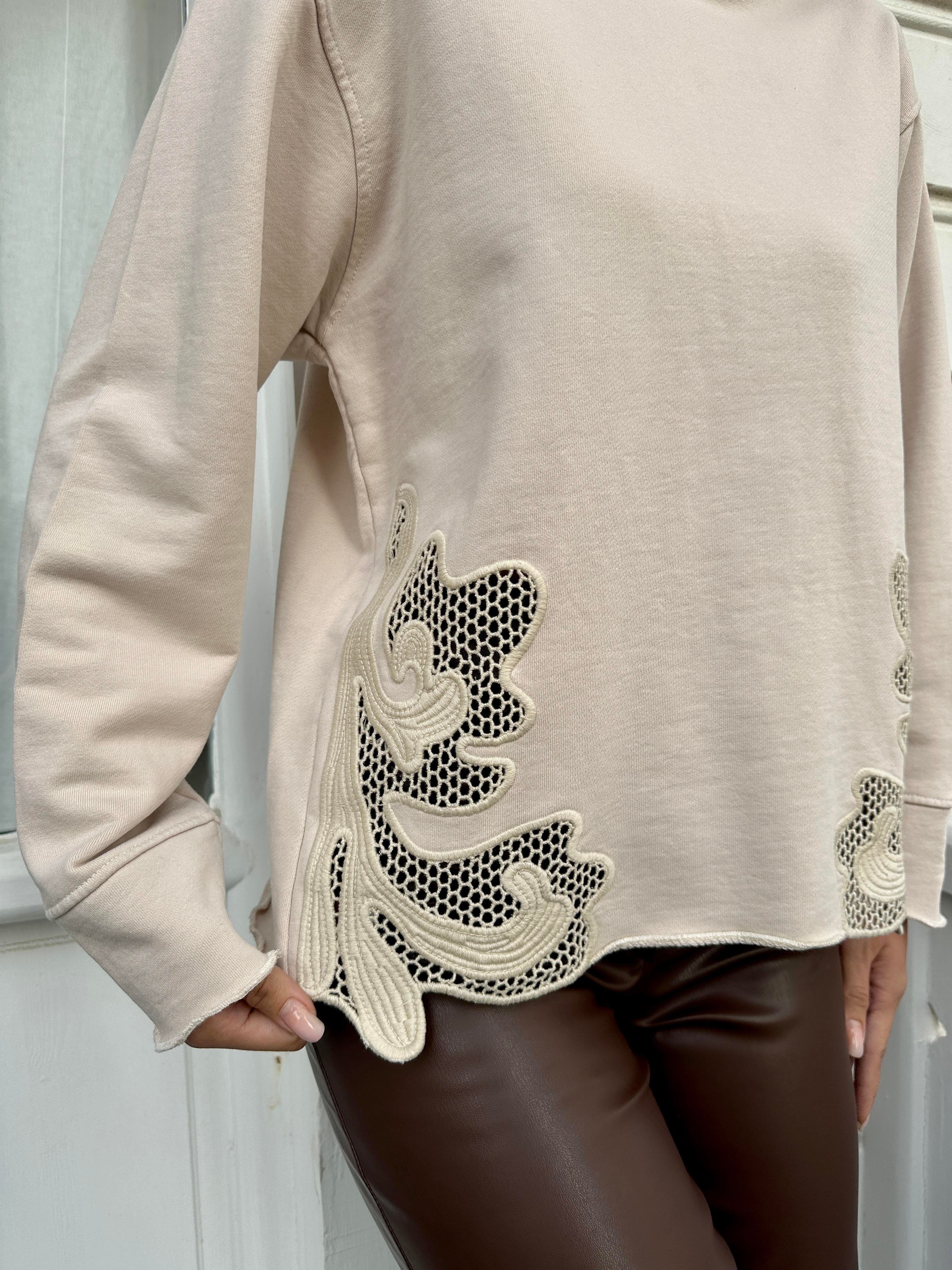 Krem Dantel Tasarımlı Sweatshirt
