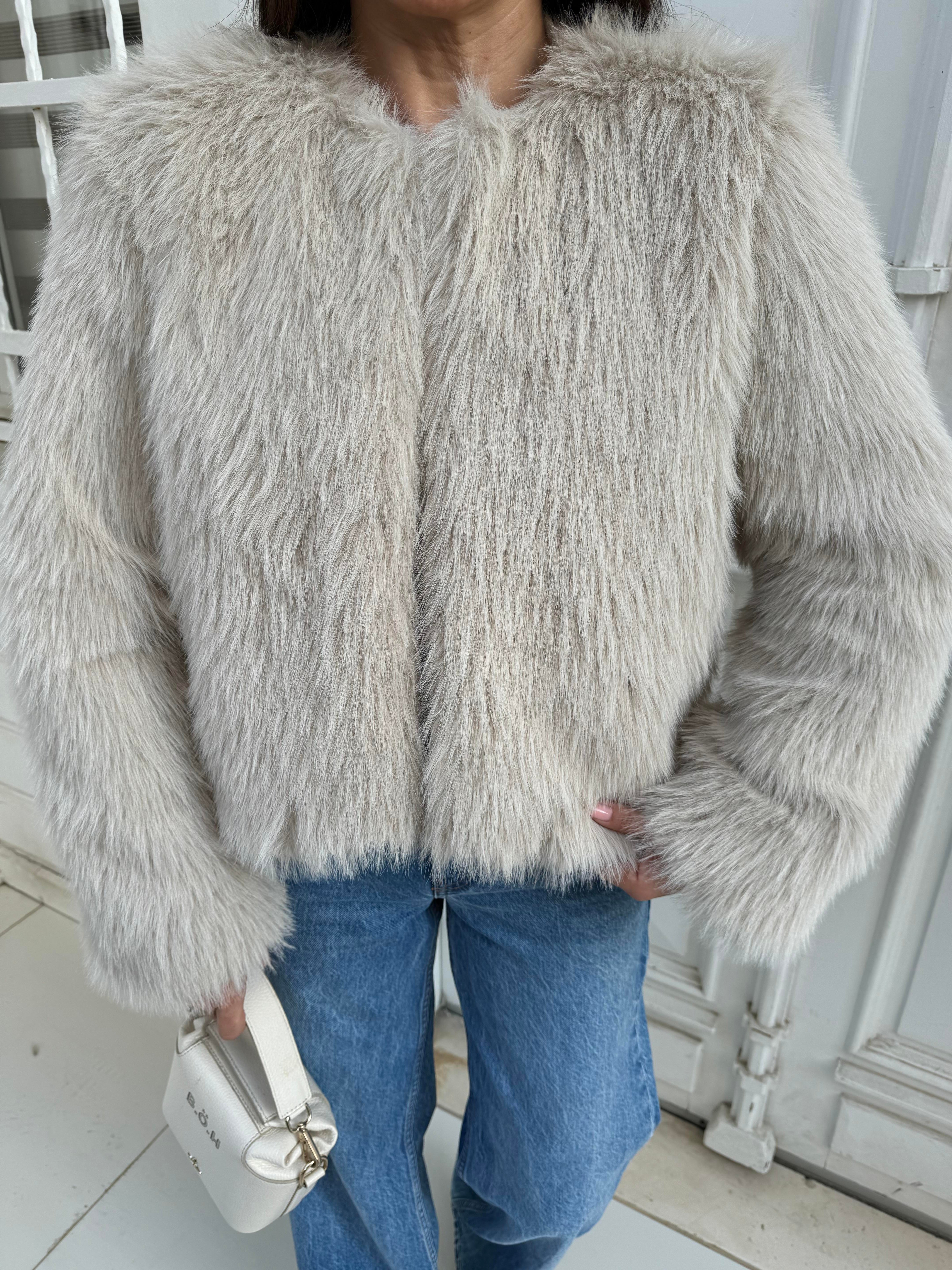 Krem Yakasız Kürk Ceket