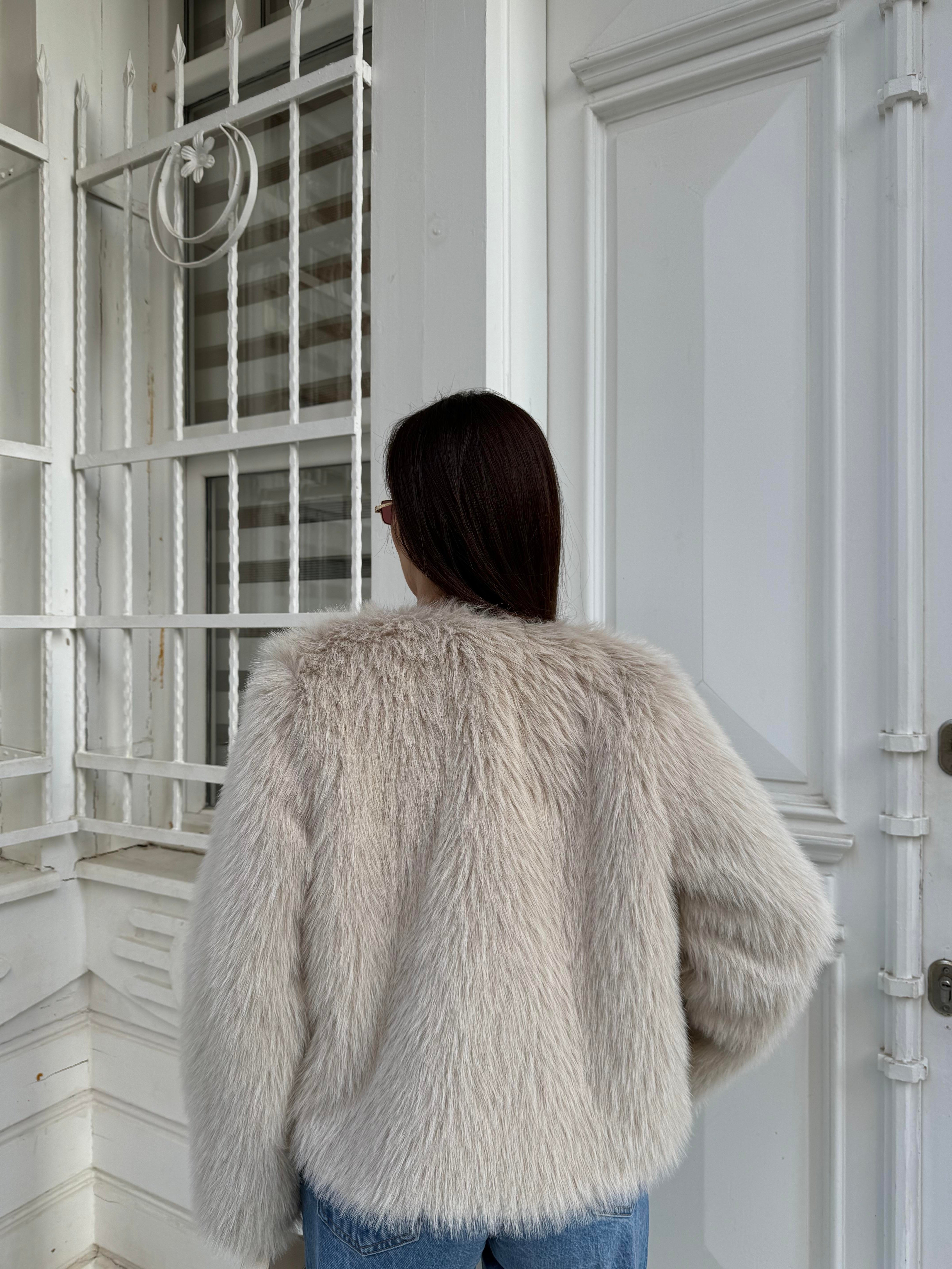 Krem Yakasız Kürk Ceket