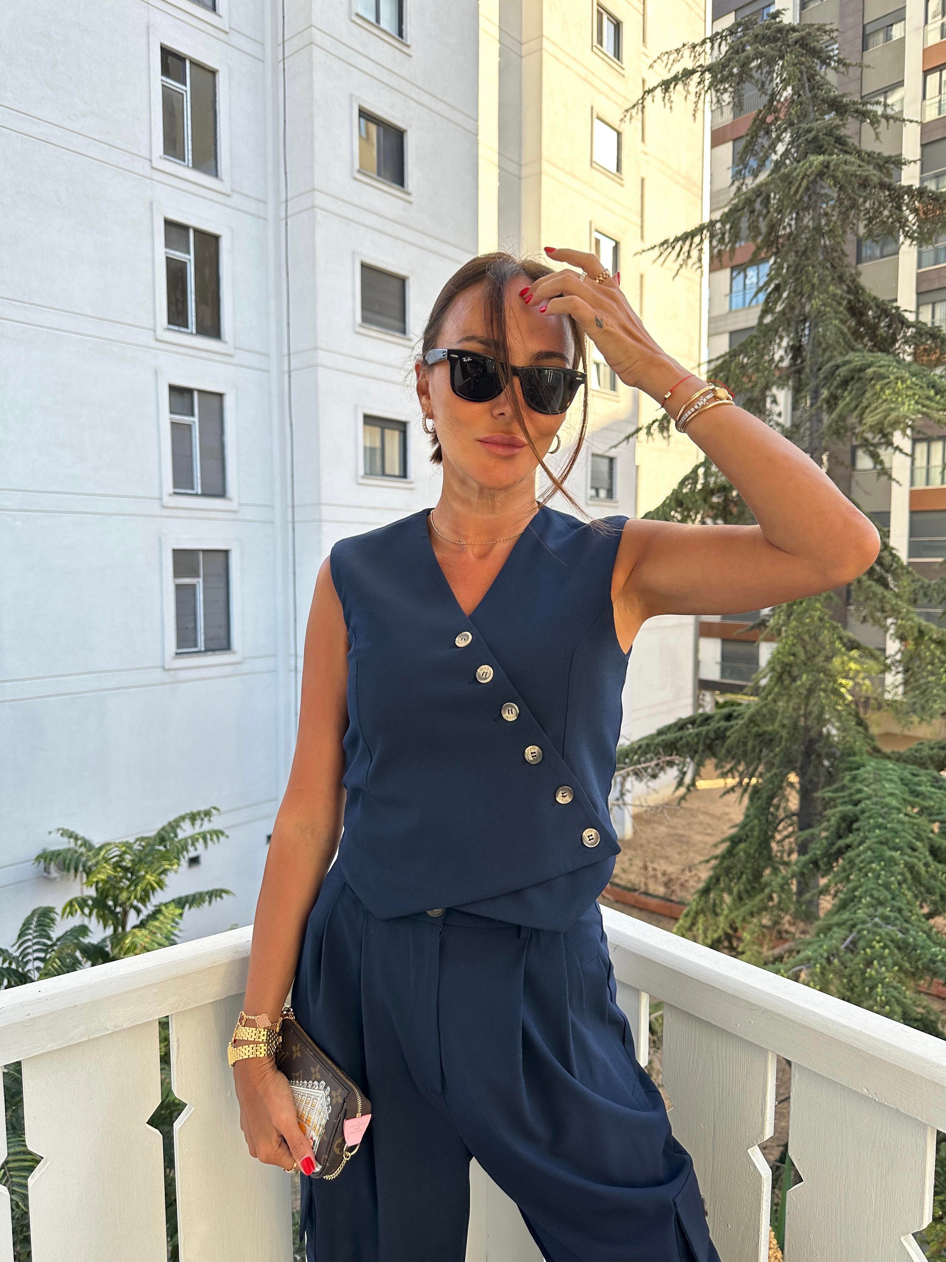 Lacivert Asimetrik Detay Yelek