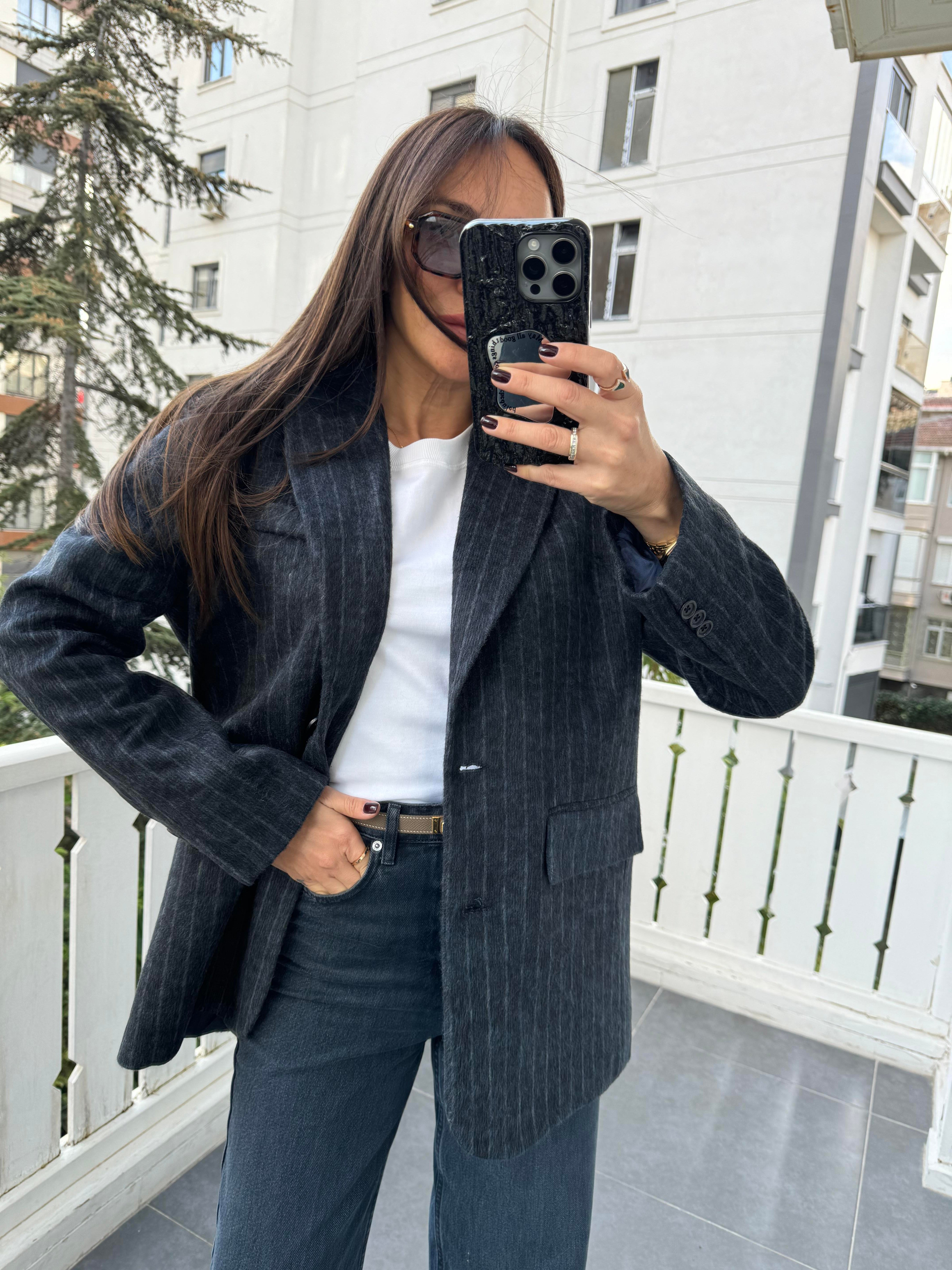 Lacivert Çizgili Kaşe Ceket