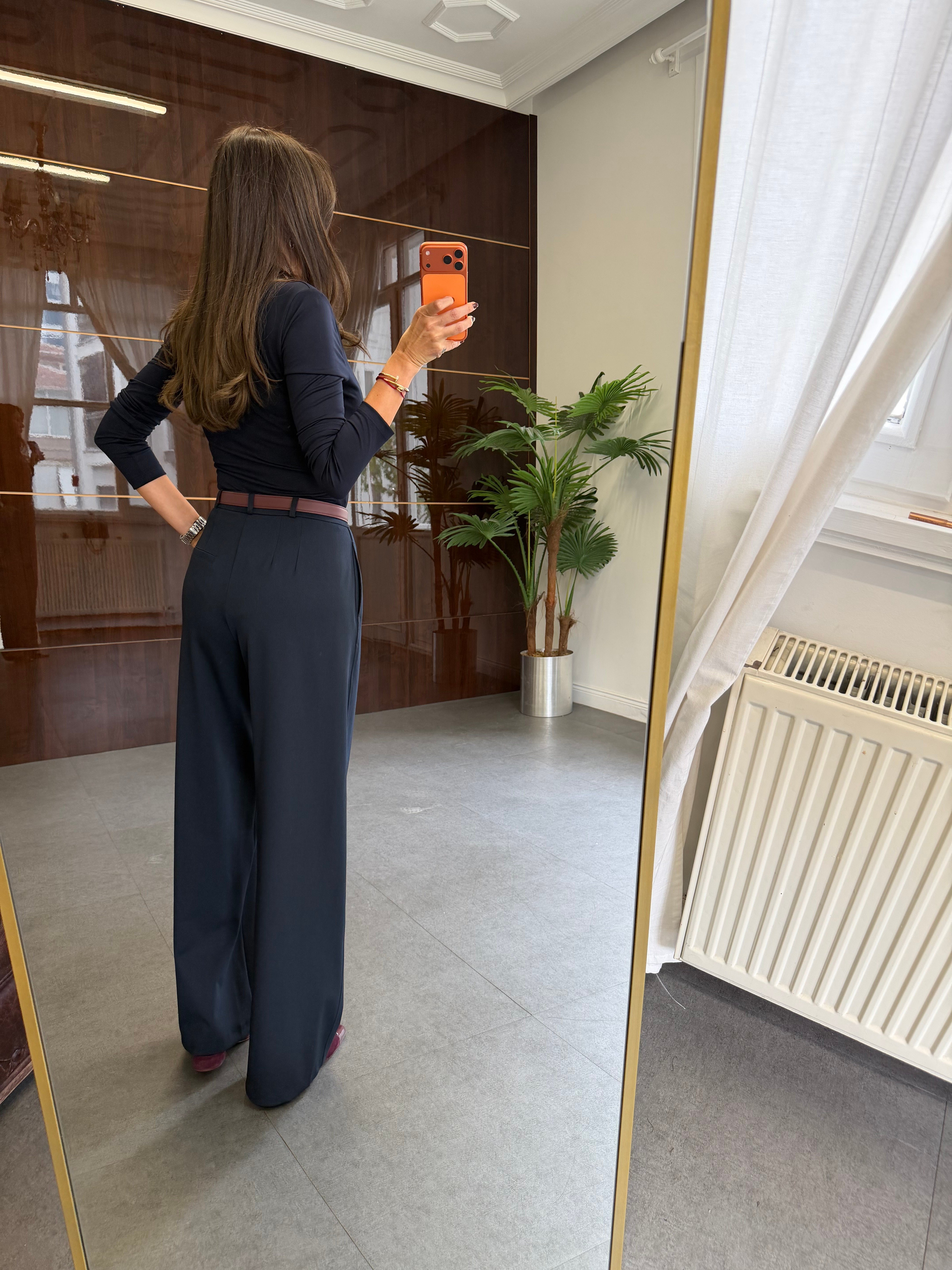 Lacivert Kancalı Wide Leg Kumaş Pantolon