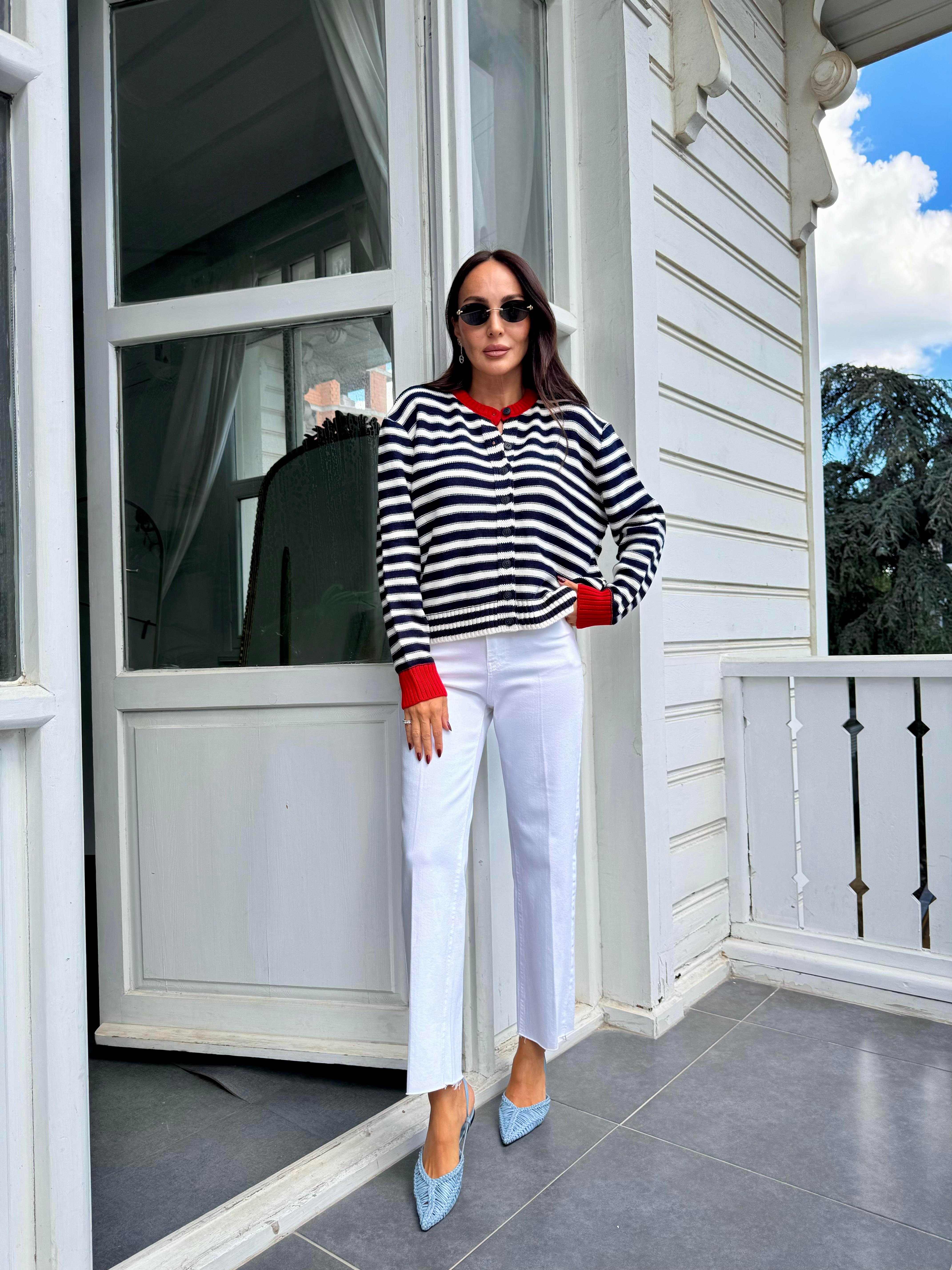 Lacivert-Kırmızı Çizgili Renkli Hırka