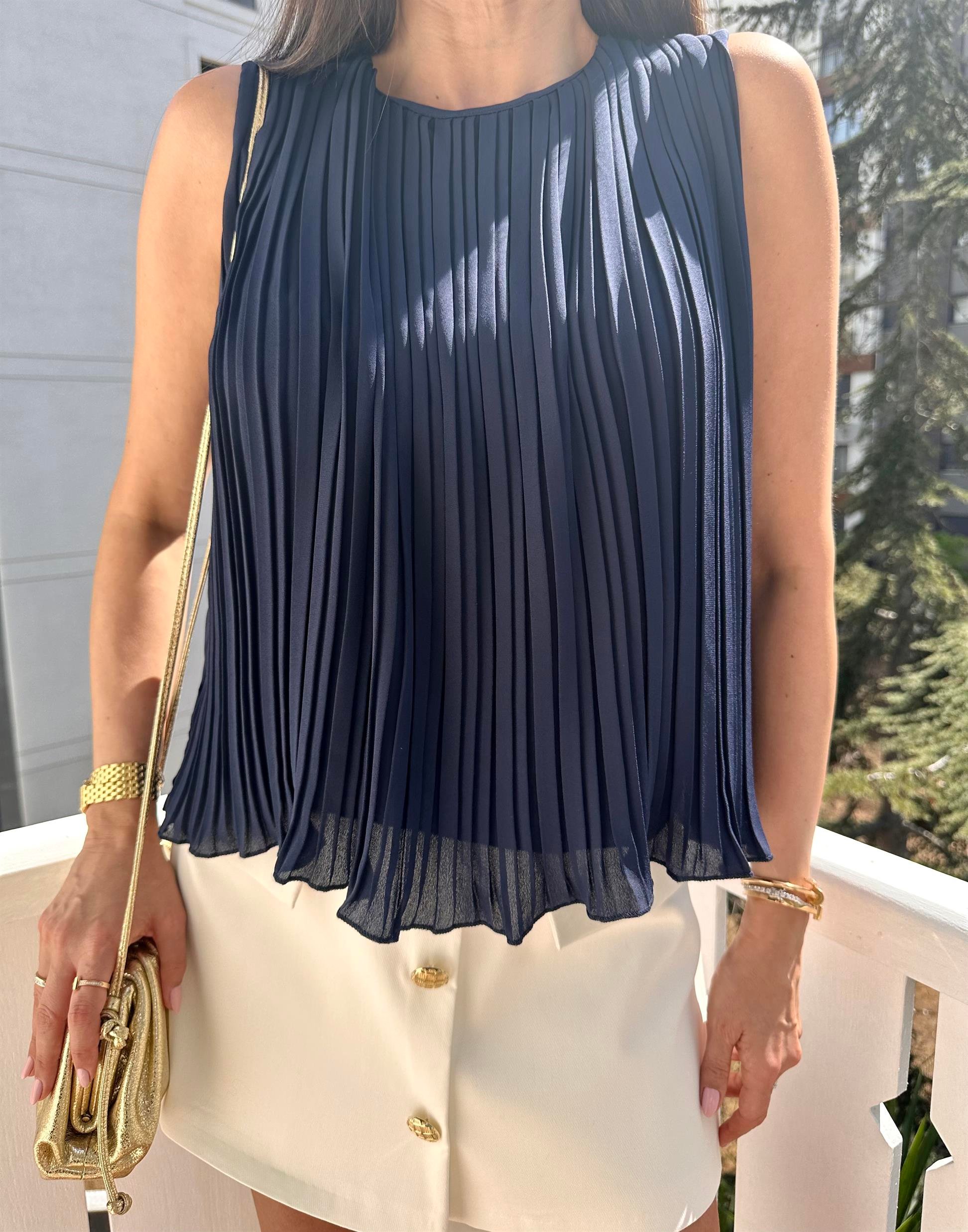 Lacivert Piliseli Bluz