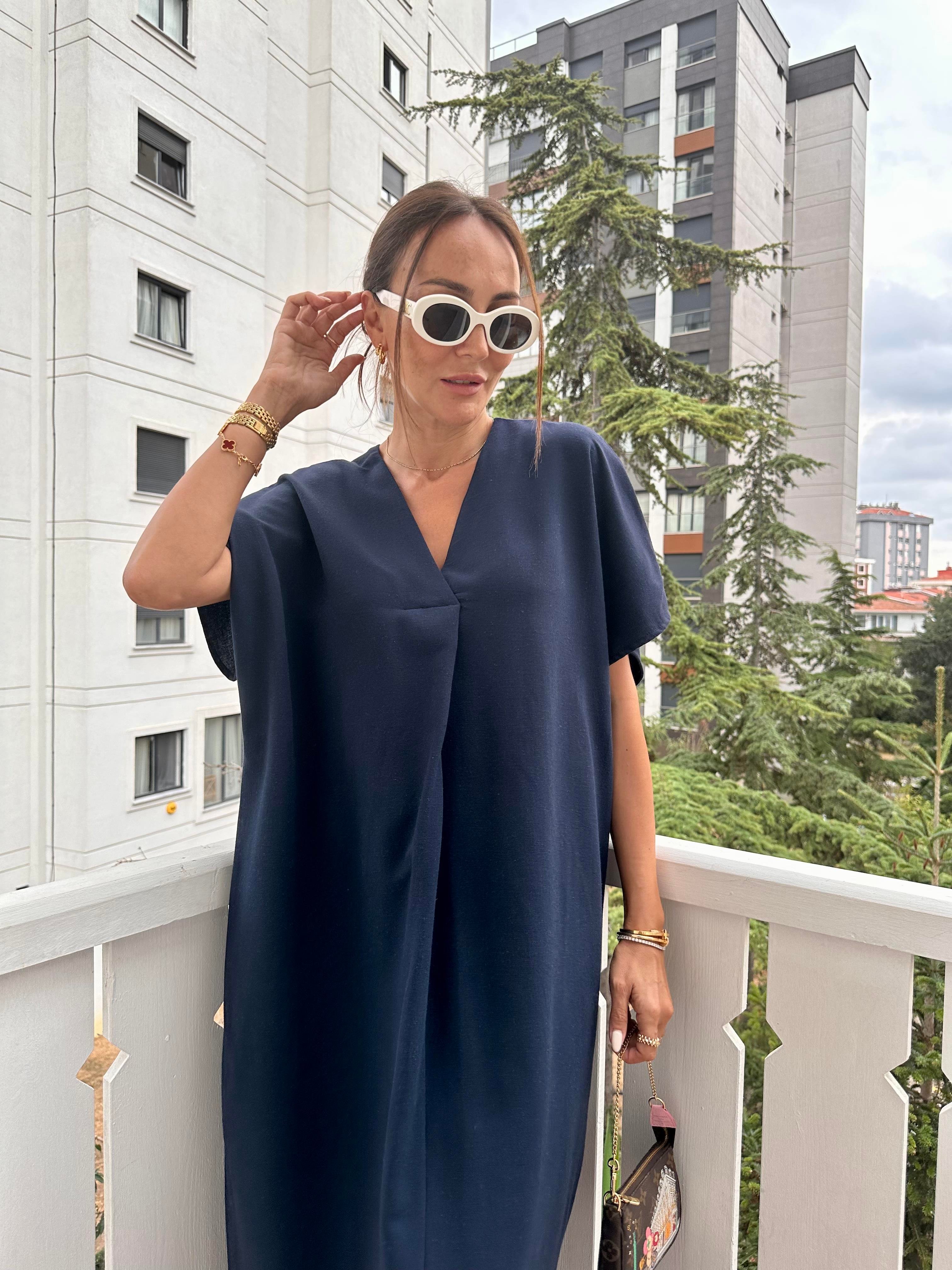 Lacivert  V Yaka Basic Elbise