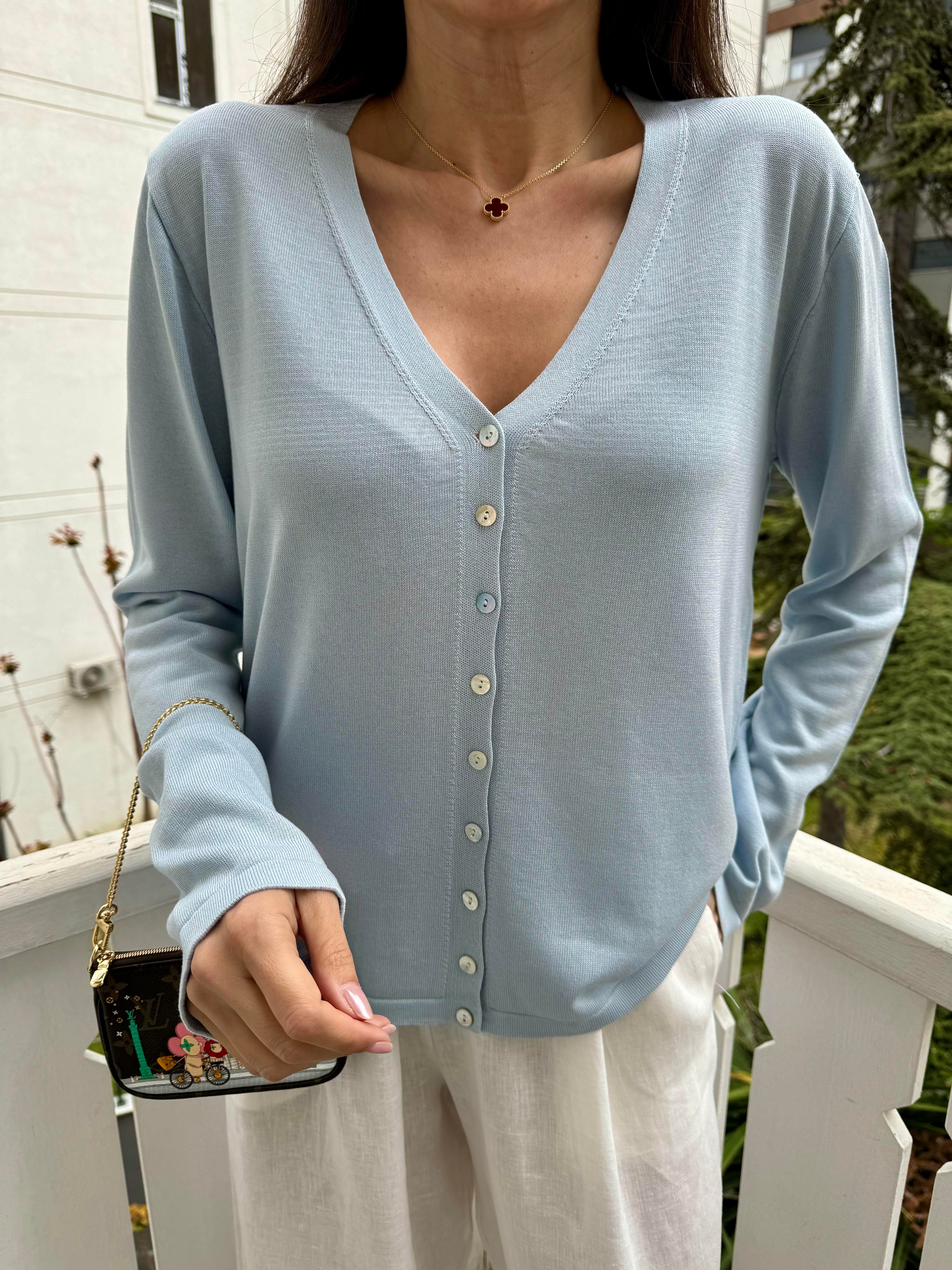 Mavi 9 Düğmeli Hırka