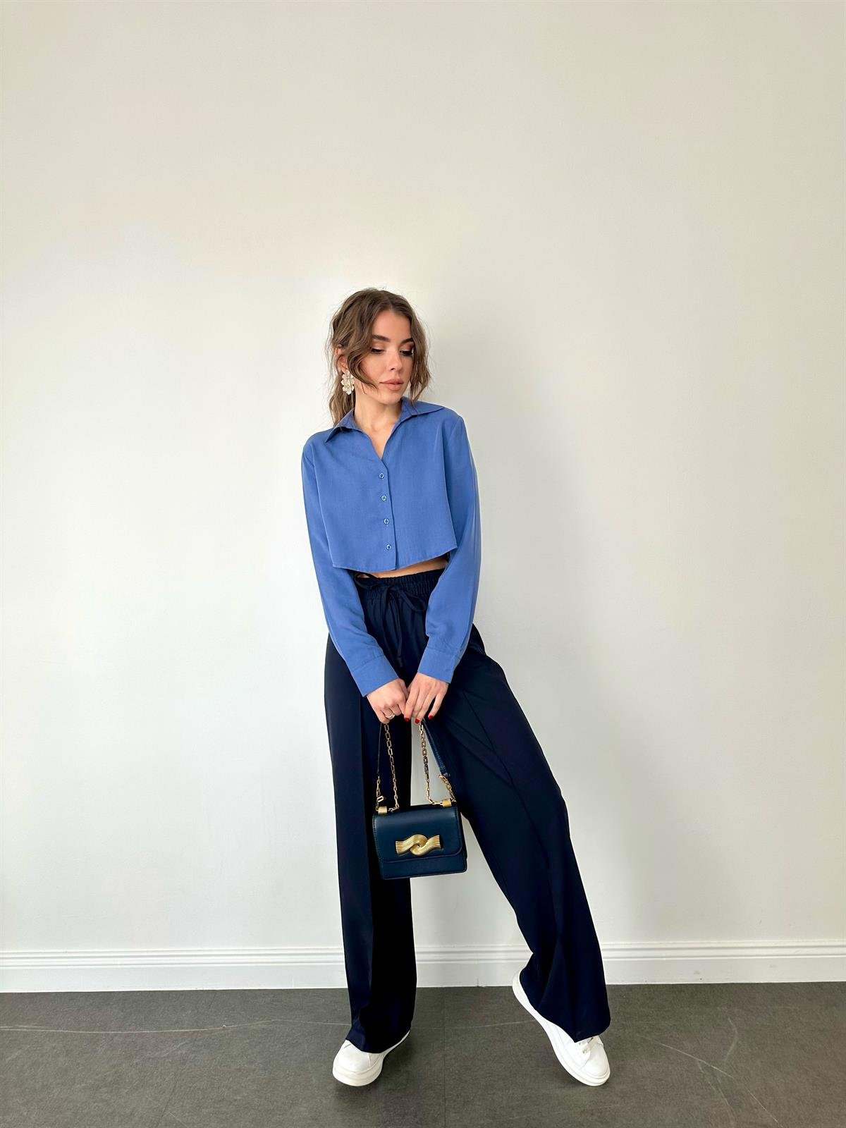 Mavi  Önü Düğmeli Kısa Gömlek