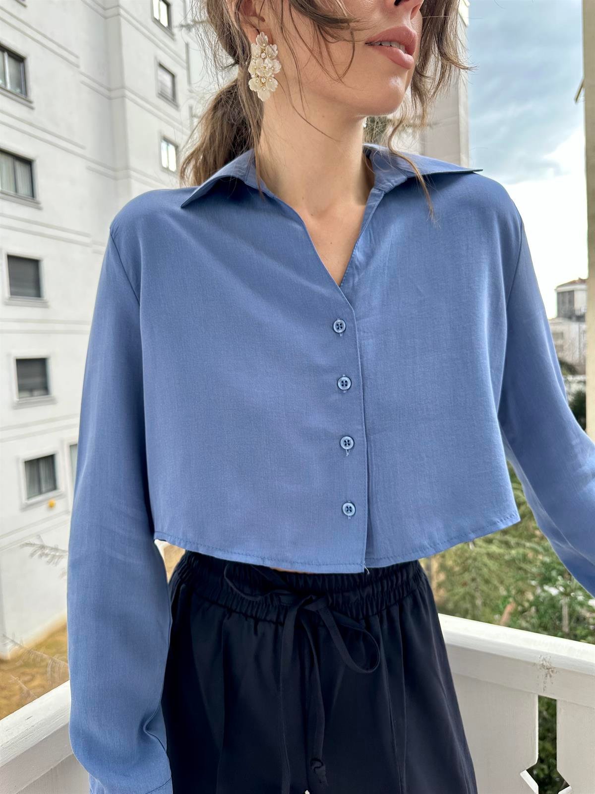 Mavi  Önü Düğmeli Kısa Gömlek