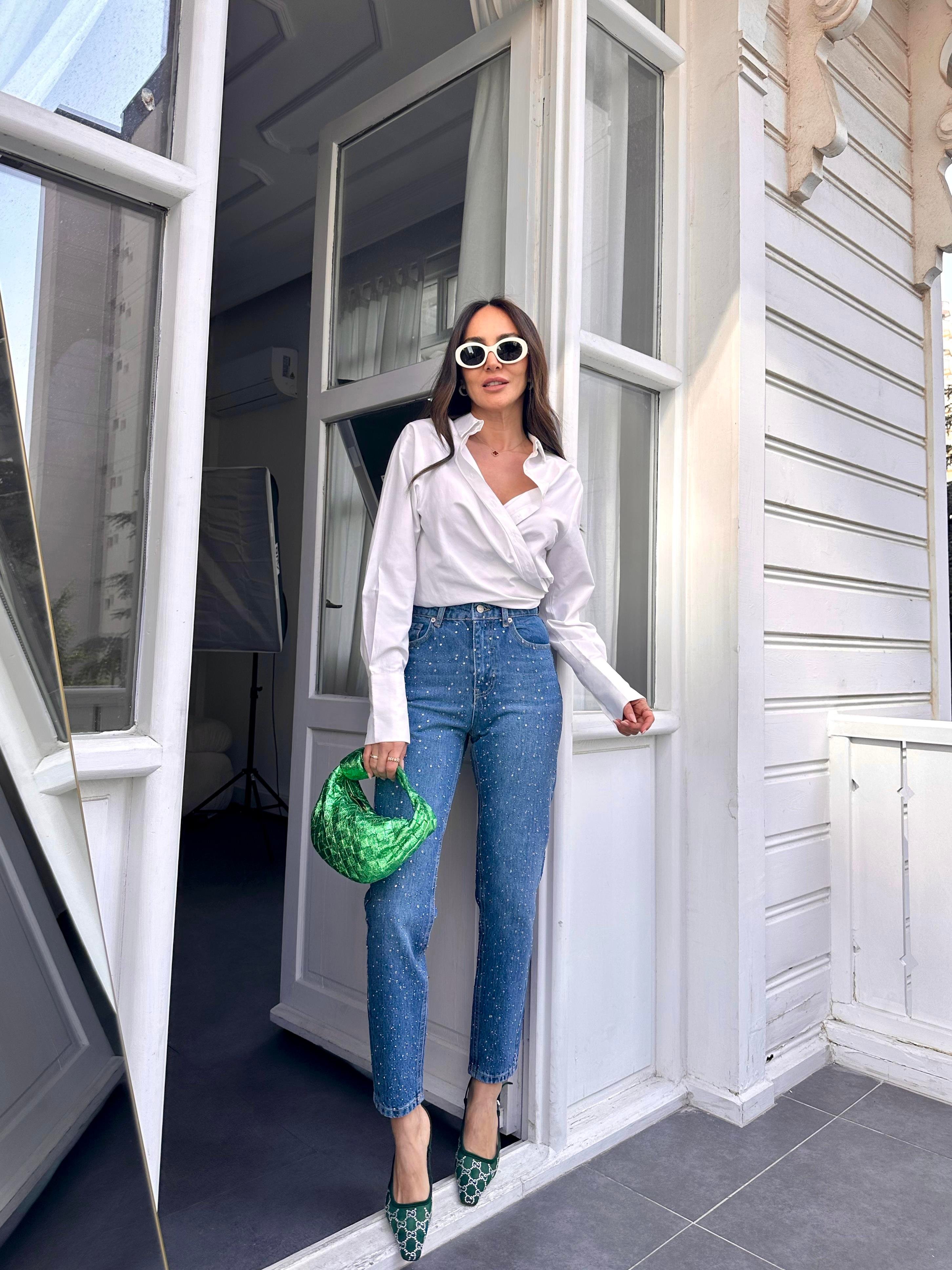 Mavi Taş İşleme Mom Fit Jean