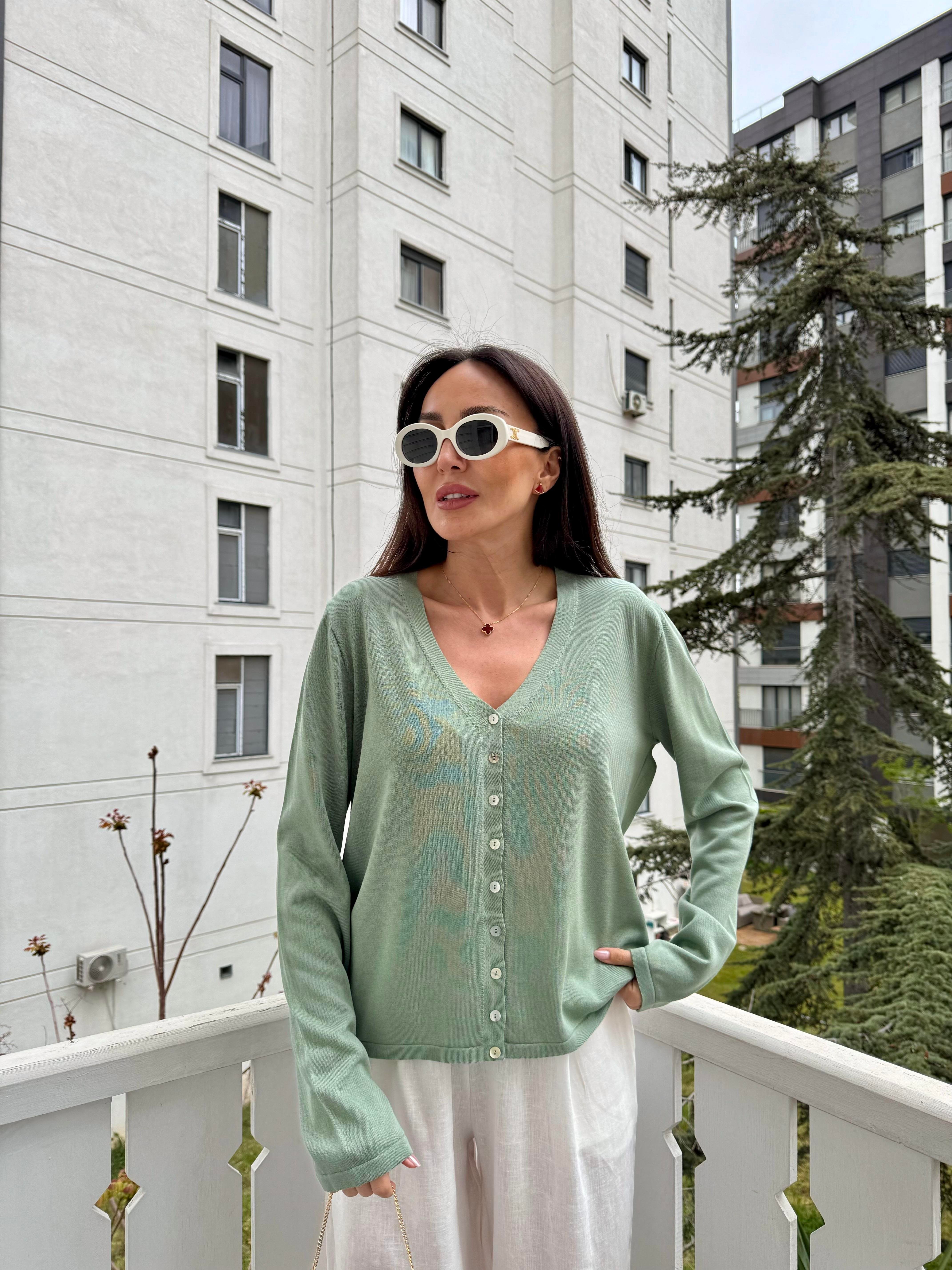 Mint Yeşil 9 Düğmeli Hırka