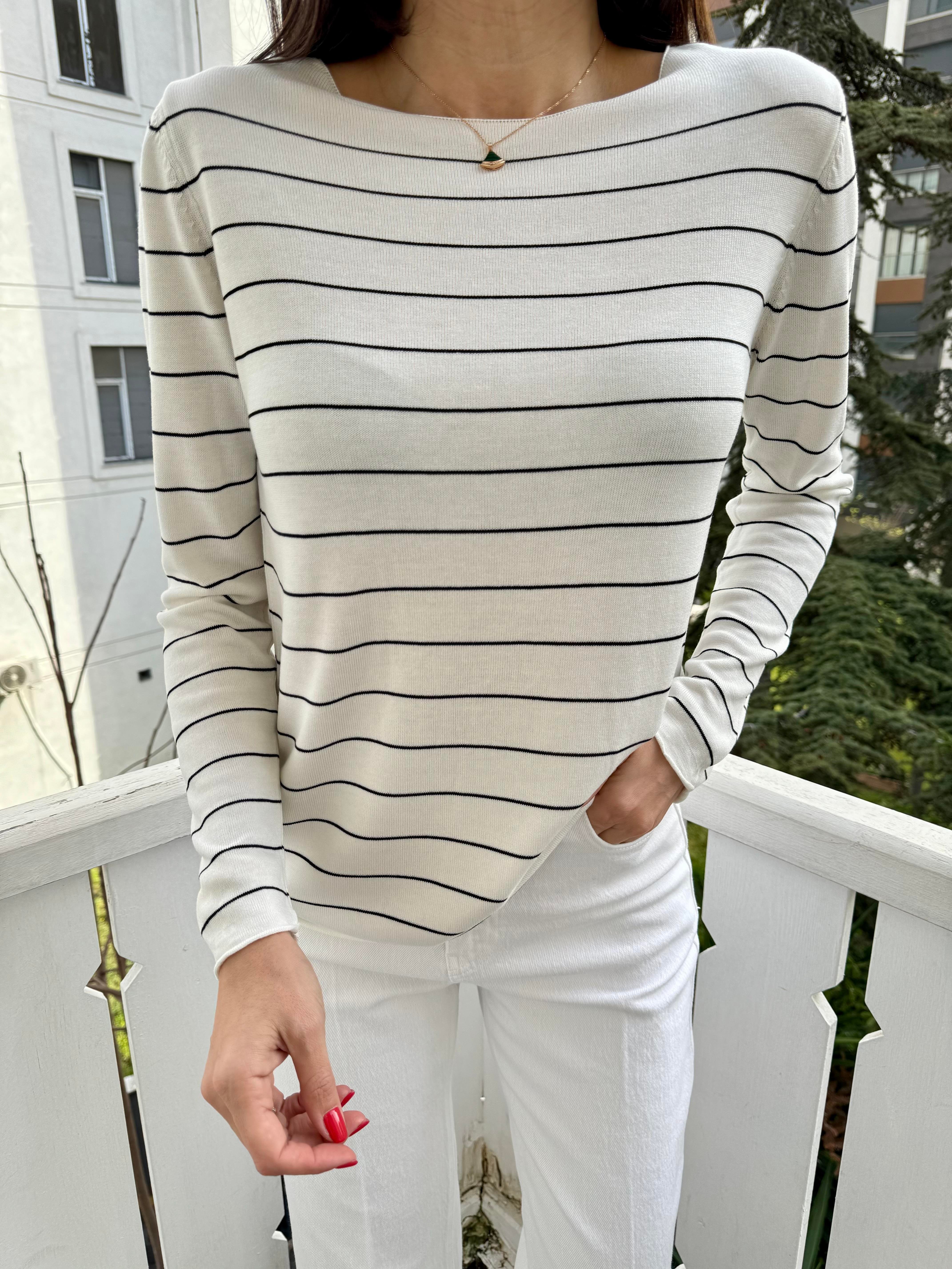 Optik Beyaz-Siyah Çizgili İnce Kazak