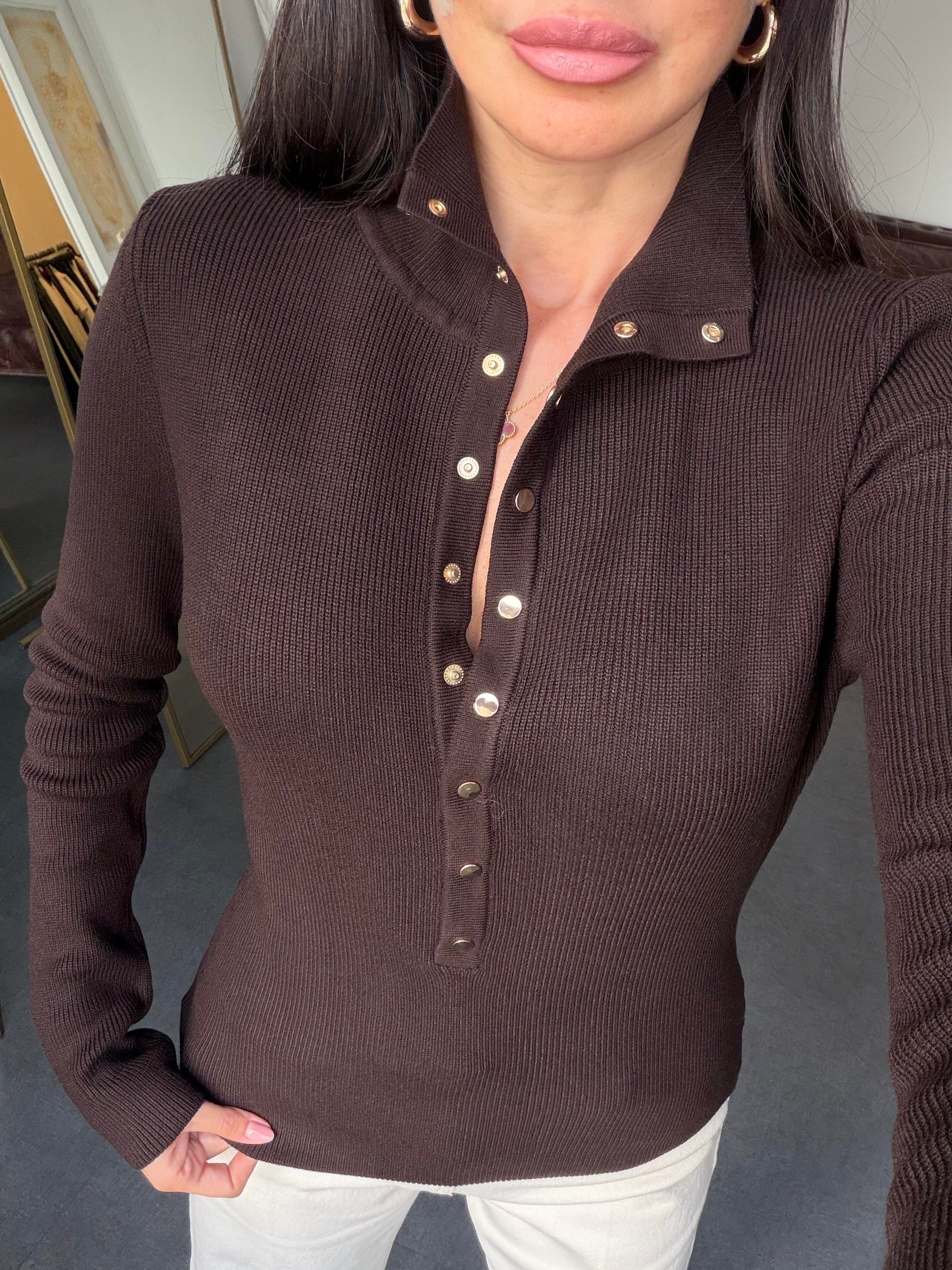 Orta Kahve Dik Yaka Çıtçıtlı Triko Kazak