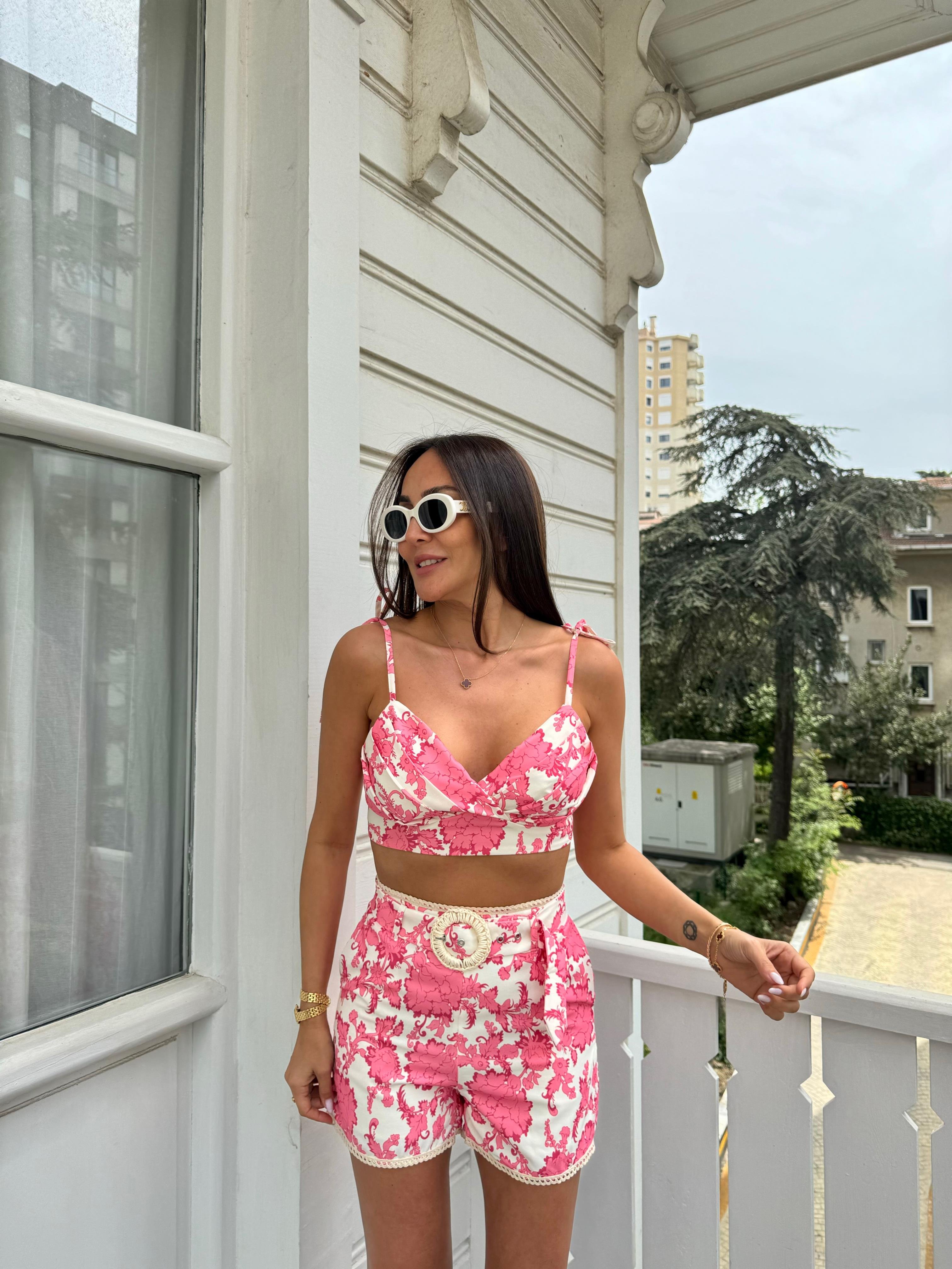 Pembe Büstiyer Şort Takım