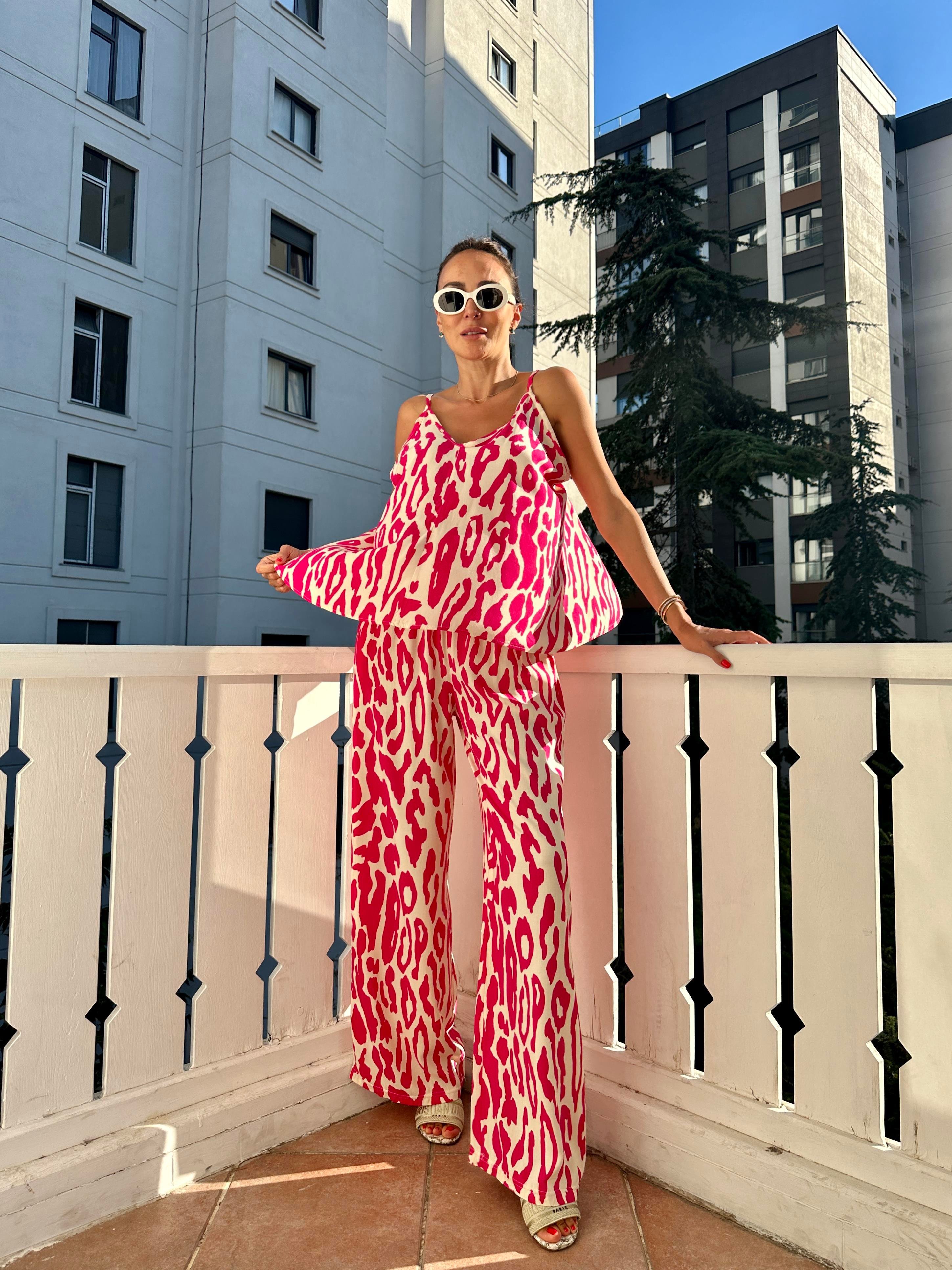 Pembe Büstiyerli Kadın Takım