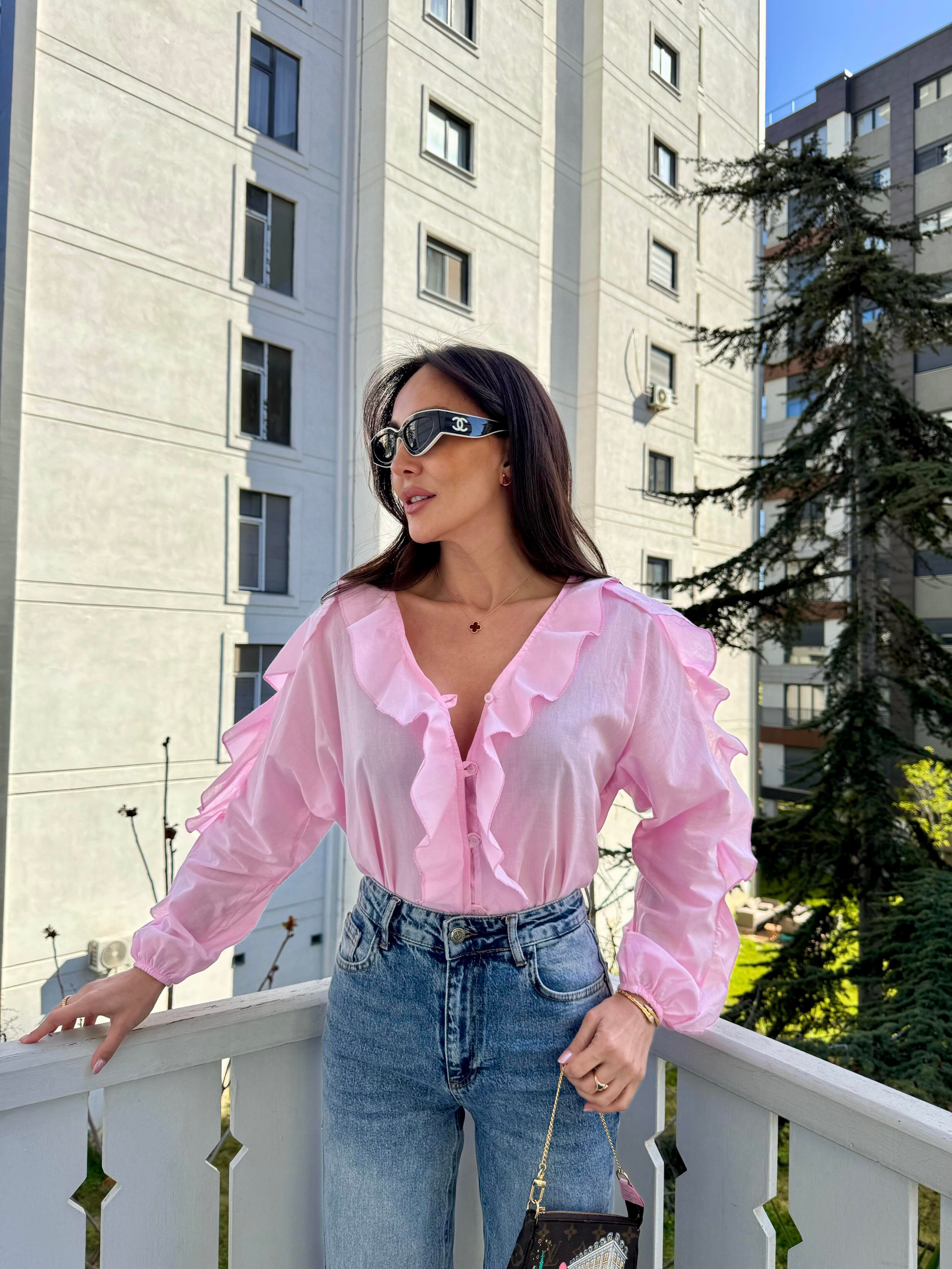 Pembe Fırfırlı Gömlek