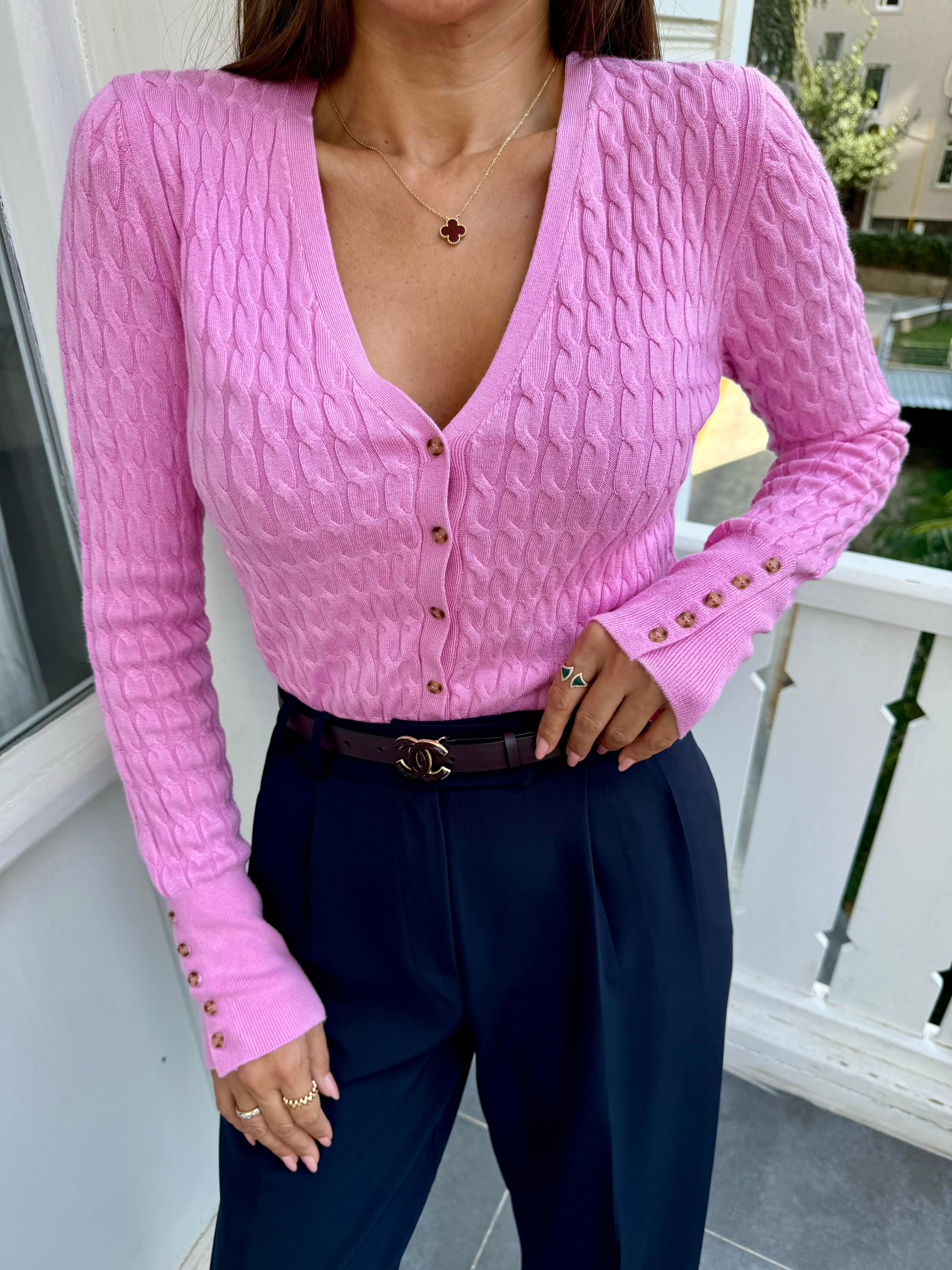 Pembe Kolları Düğmeli V Yaka Hırka