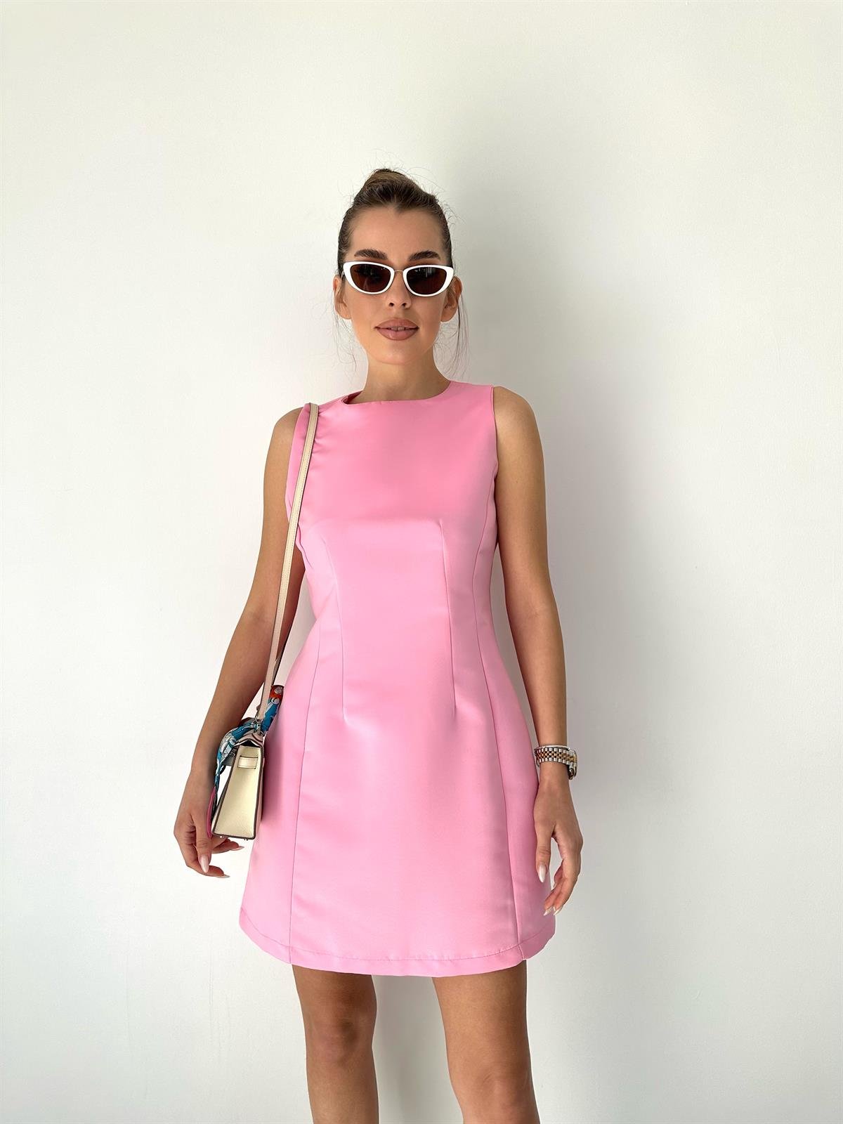 Pembe  Kolsuz Saten Elbise