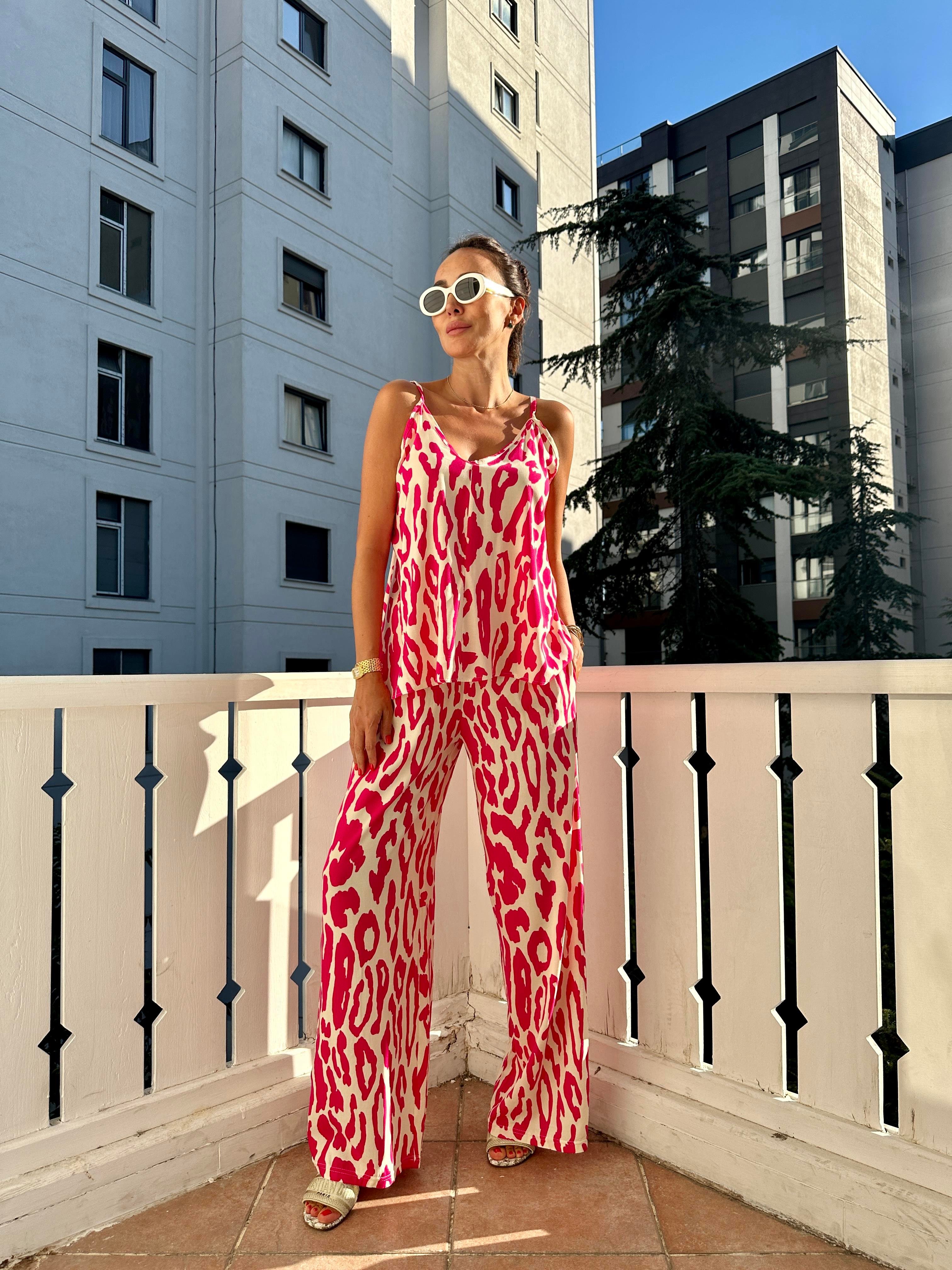 Pembe Leopar Kadın Takım