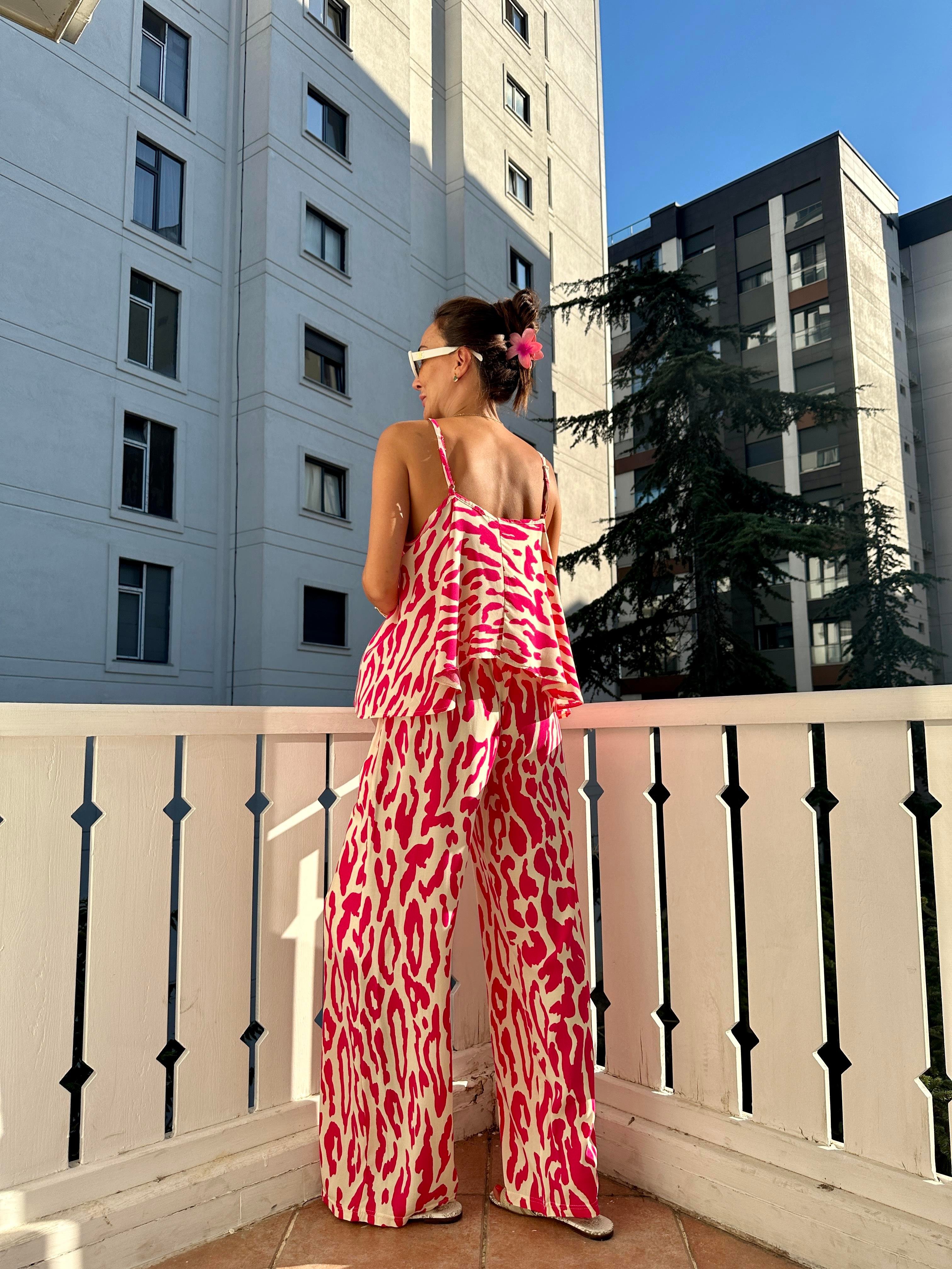 Pembe Leopar Kadın Takım