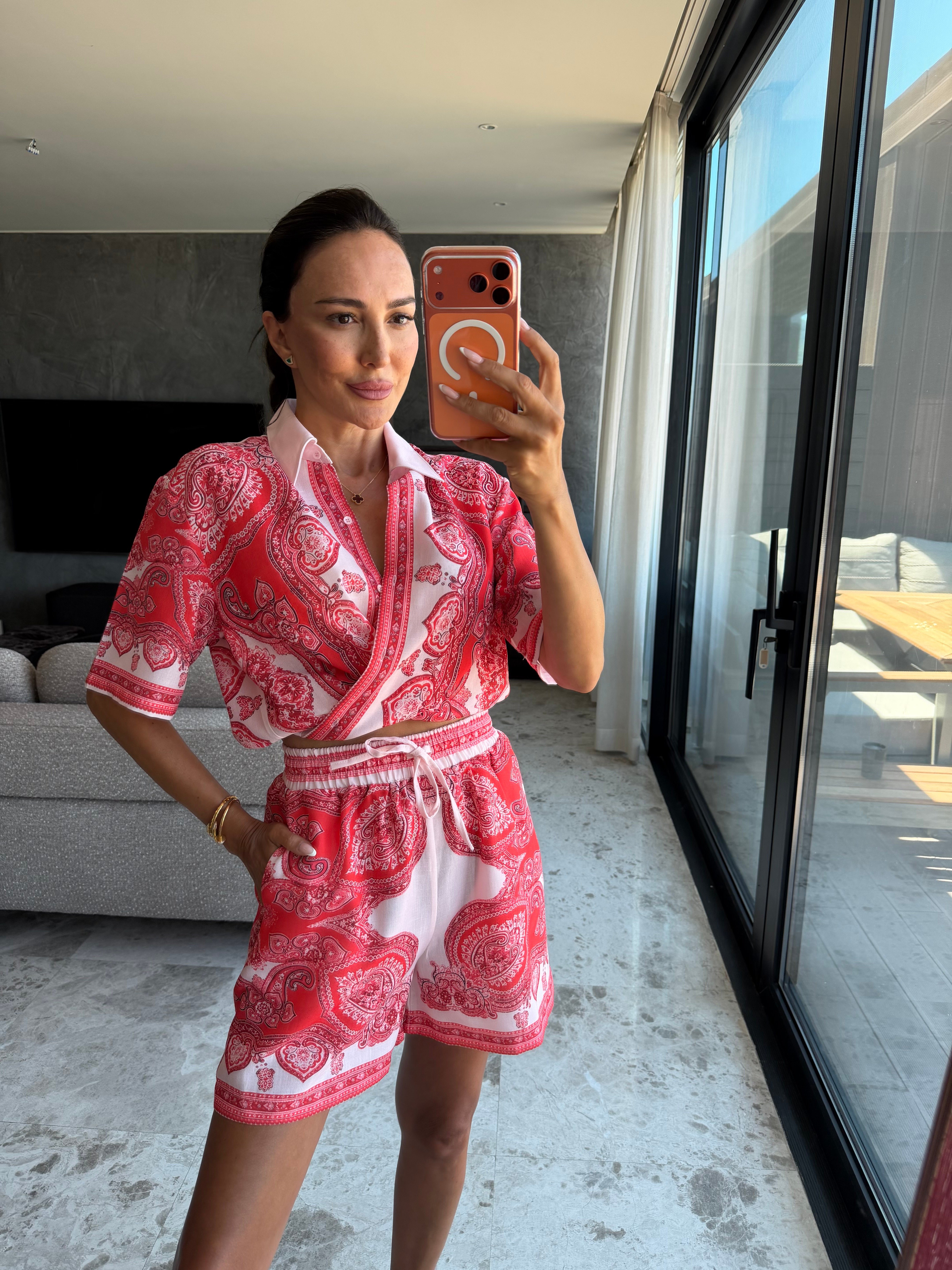 Pembe Malibu Takım