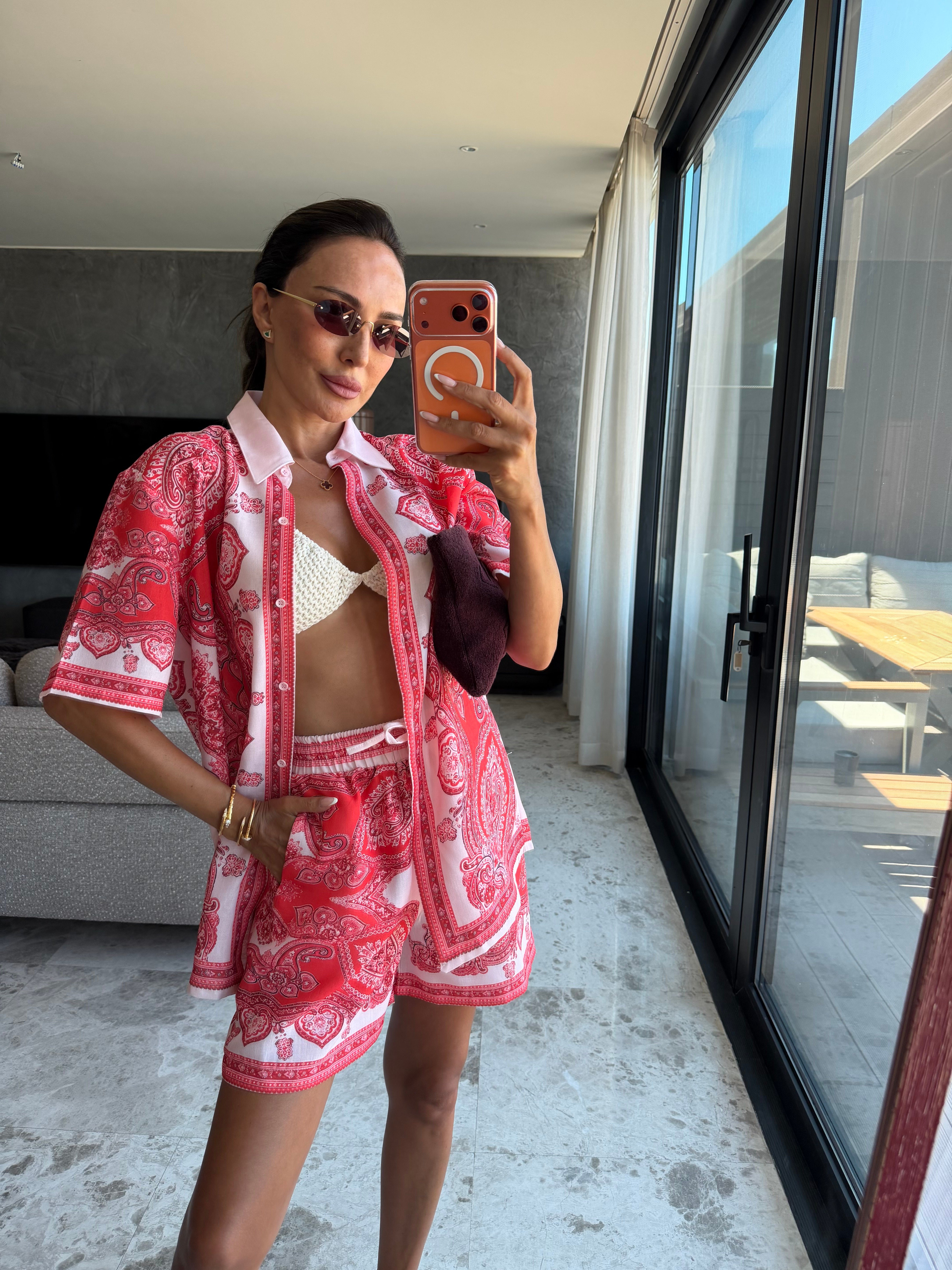 Pembe Malibu Takım