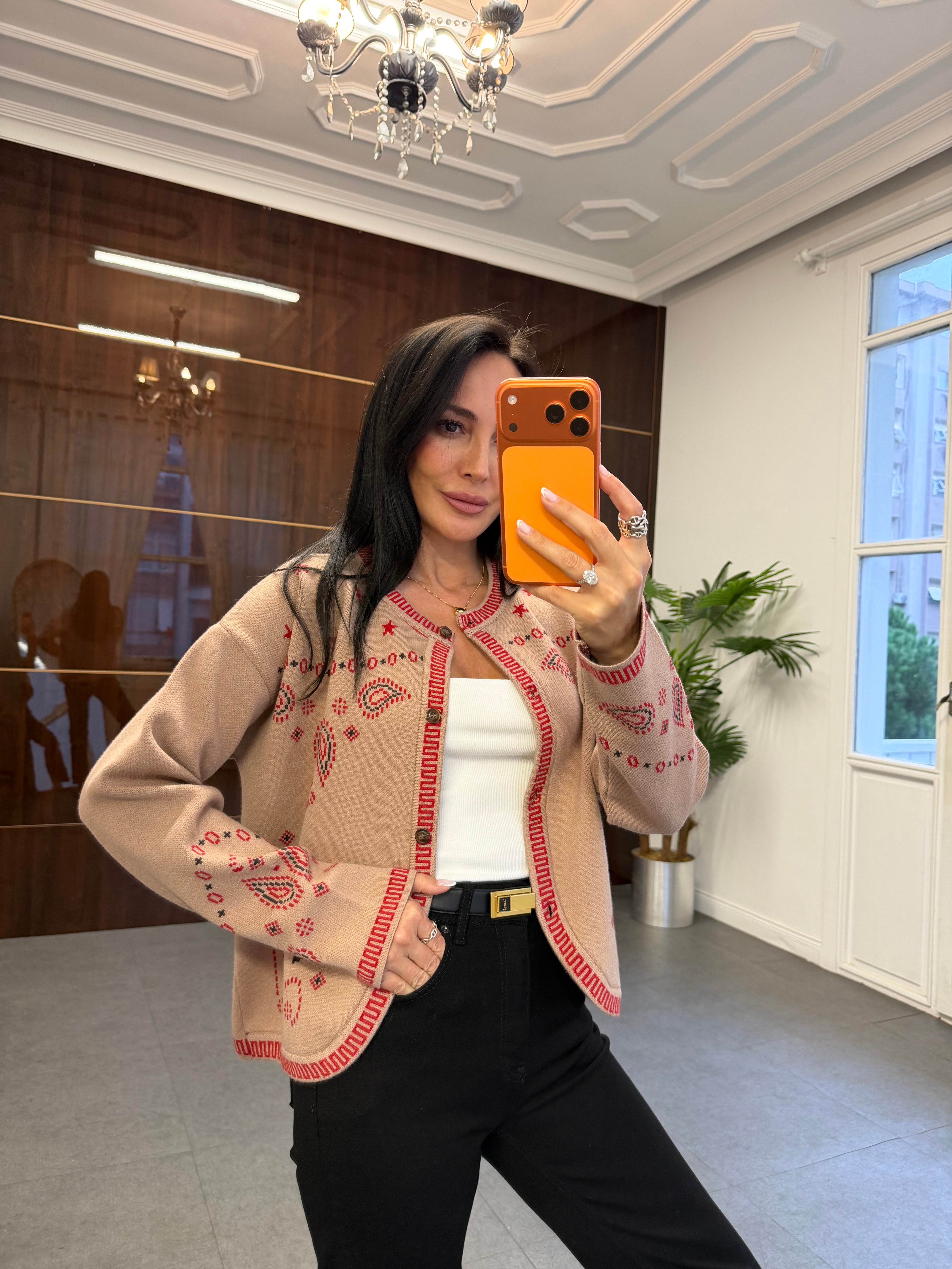 Pembe Paris Oval Kesim Hırka