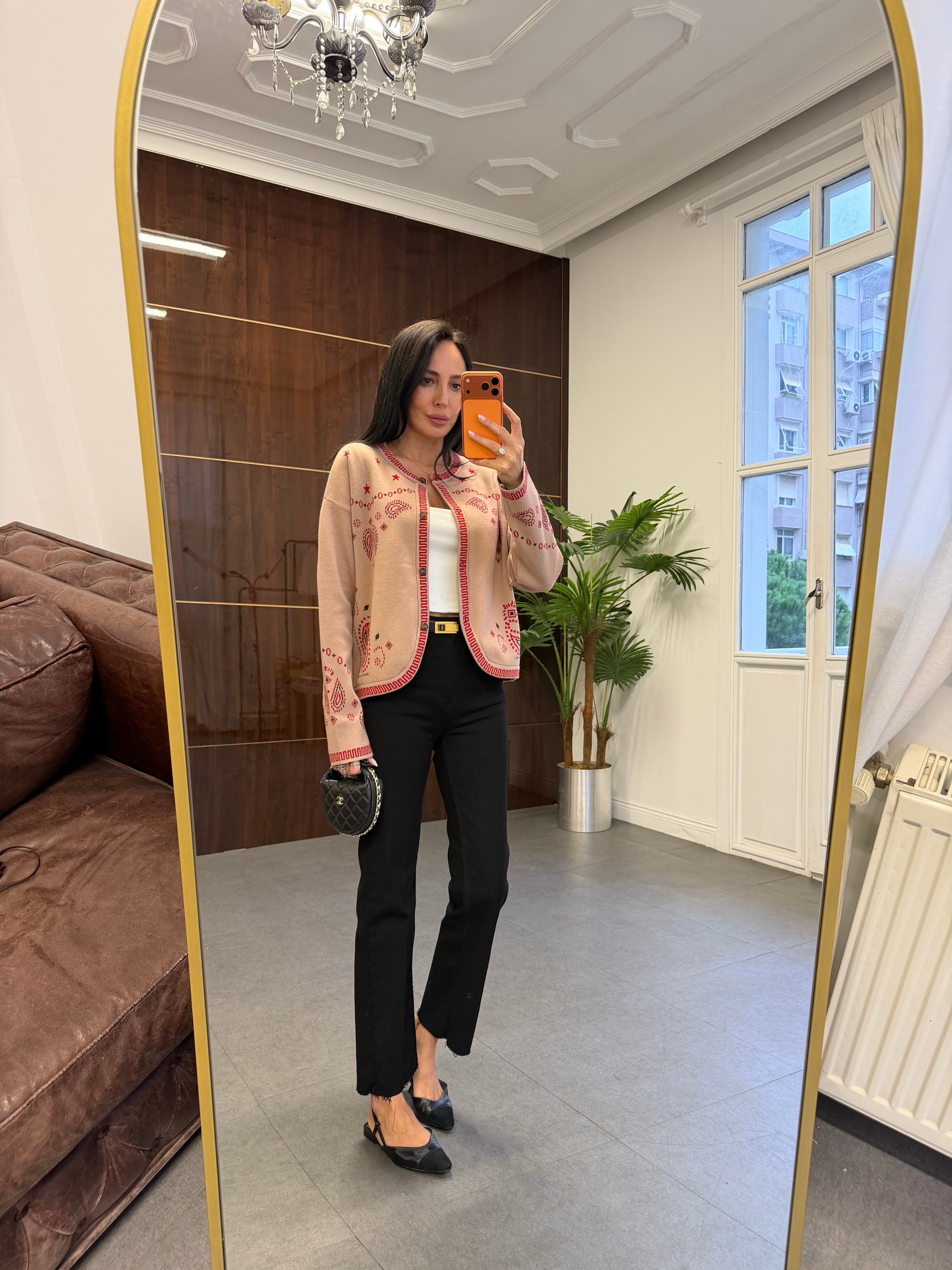 Pembe Paris Oval Kesim Hırka