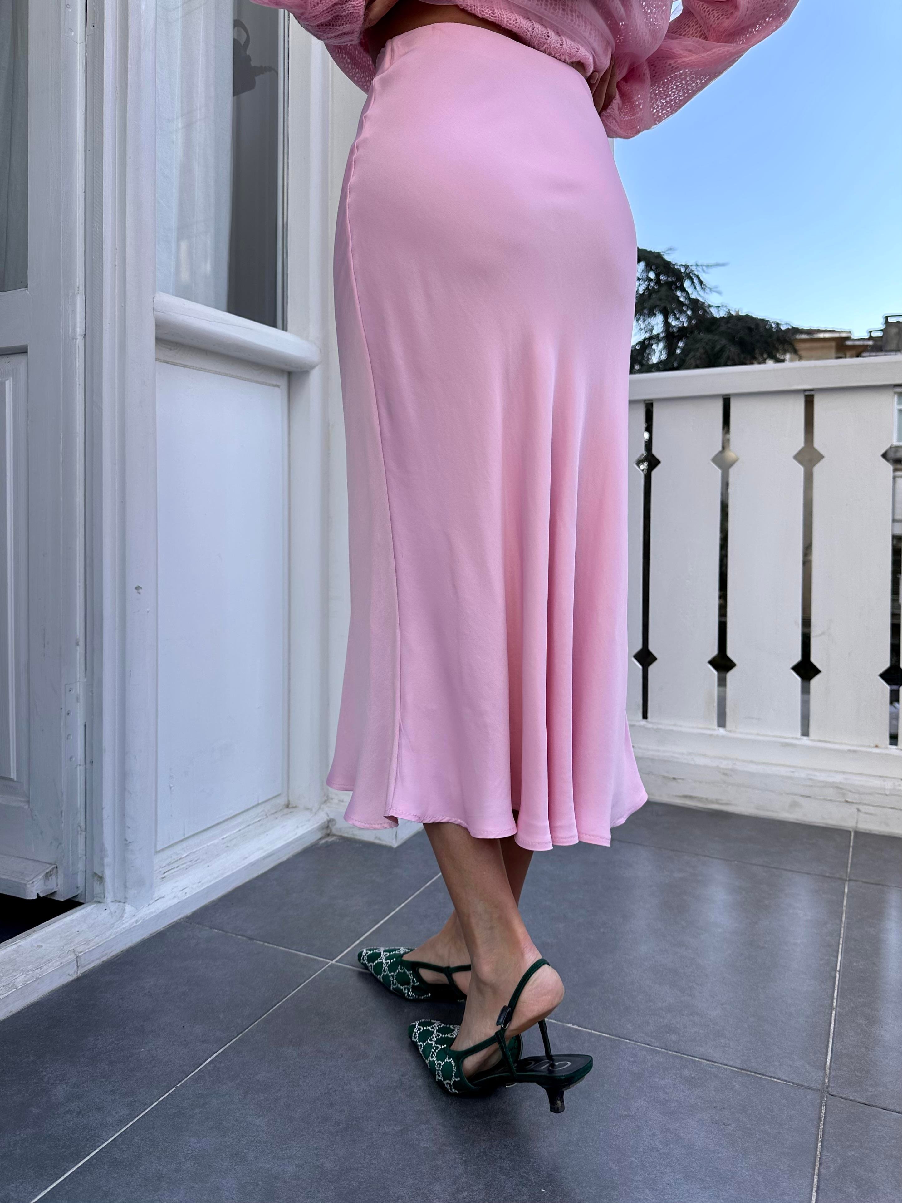 Pembe Saten Uzun Etek