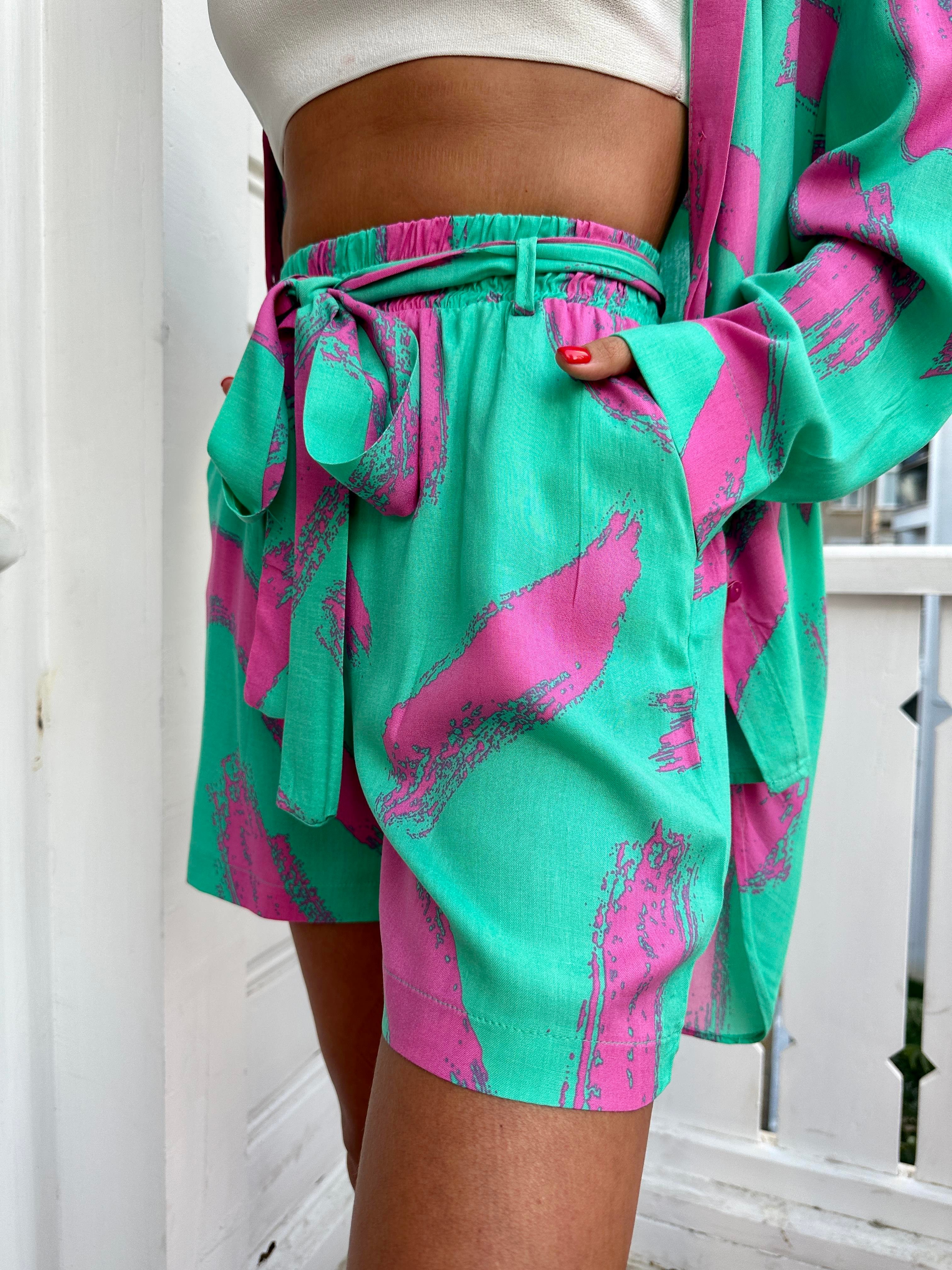 Pembe Şortlu Kadın Takım