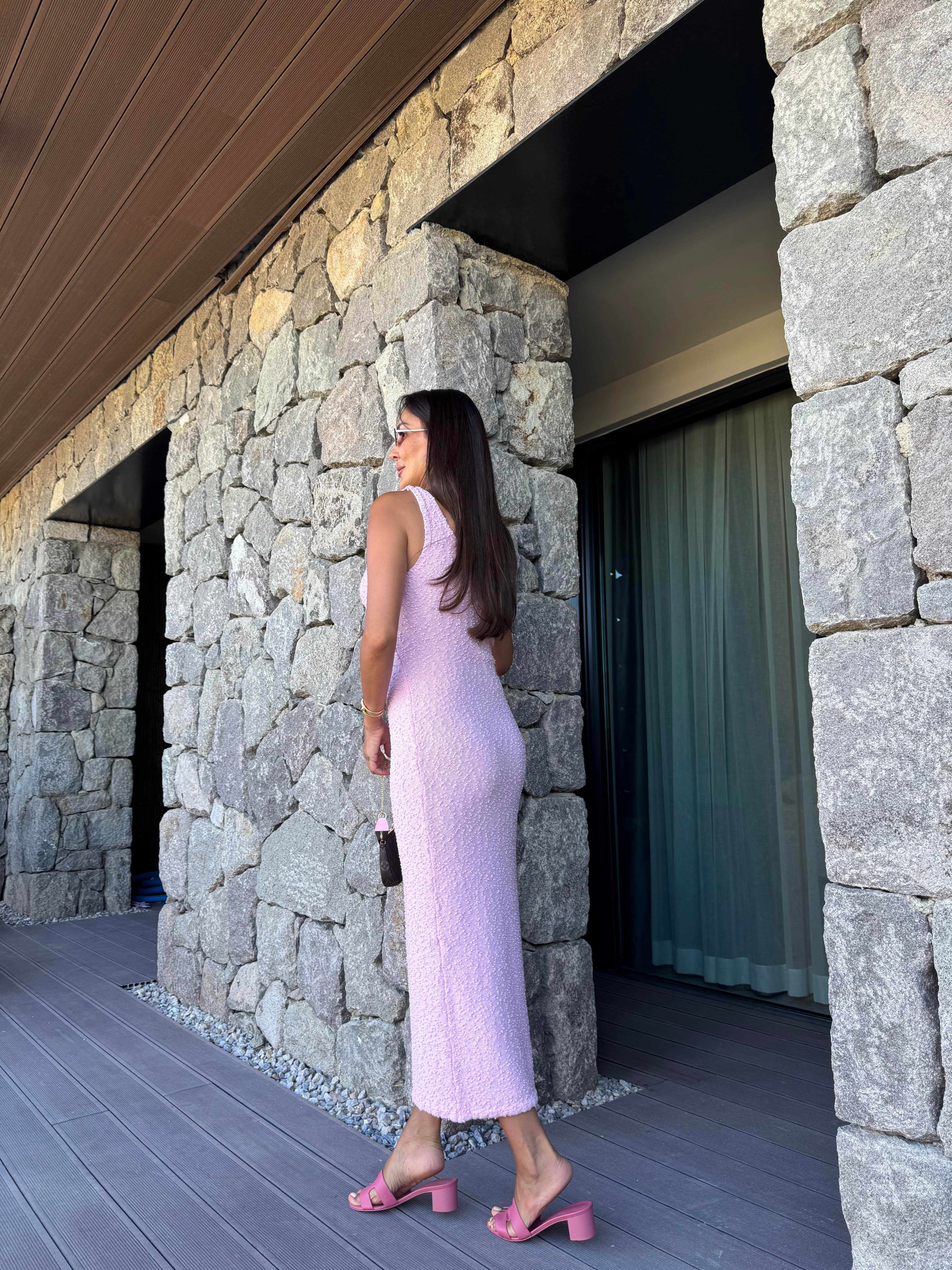 Pembe V Yaka Uzun Örme Elbise