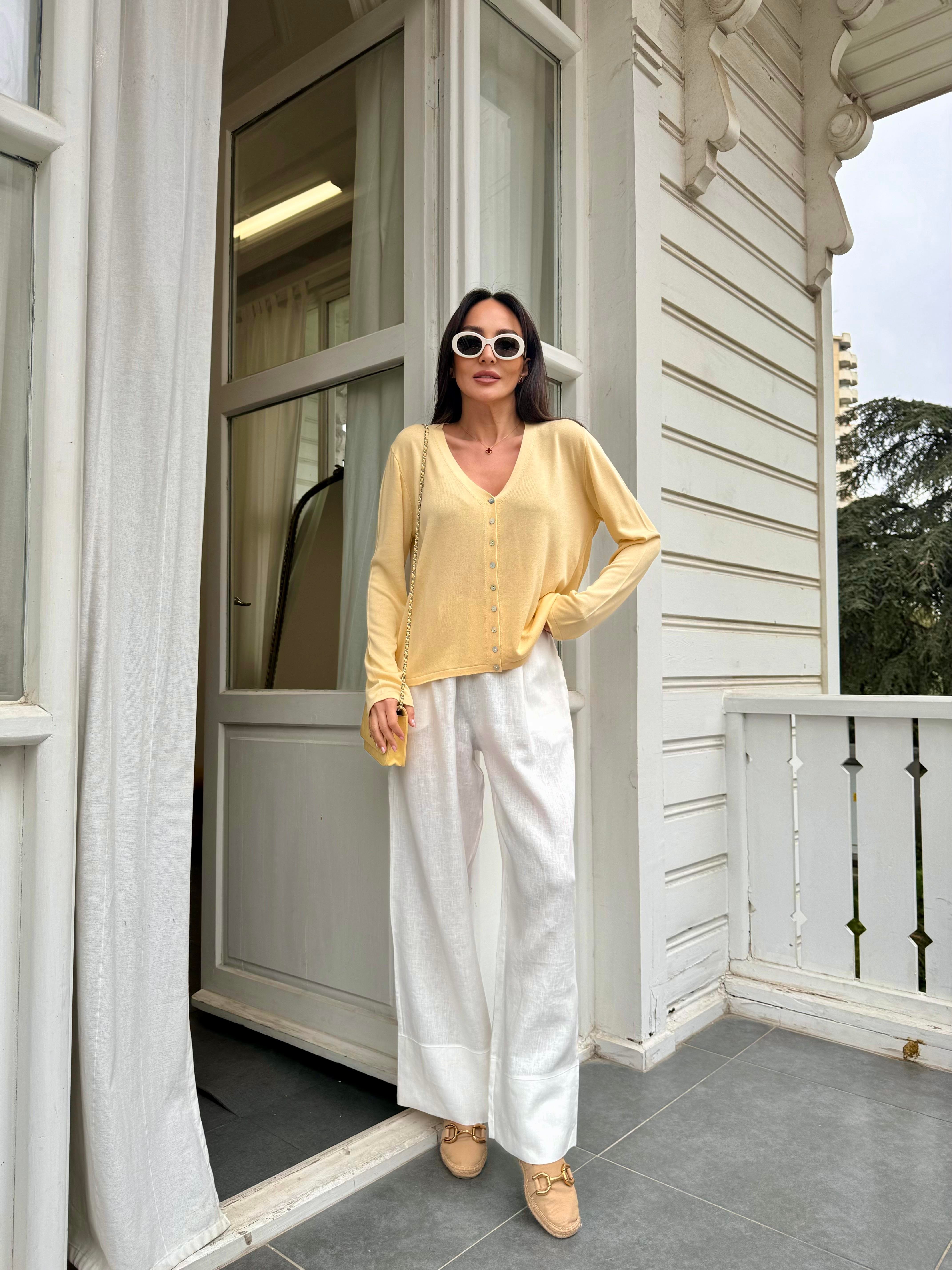 Sarı 9 Düğmeli Hırka