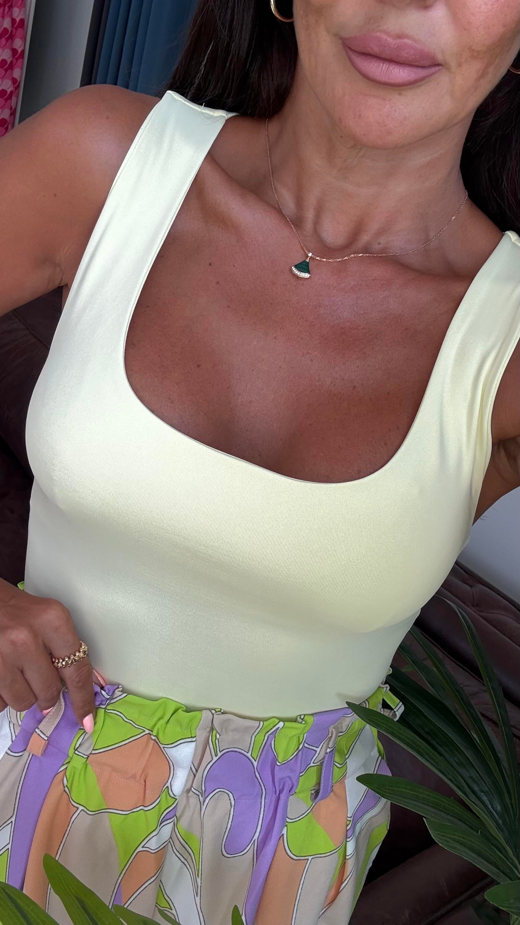 Sarı U Yakalı Bluz