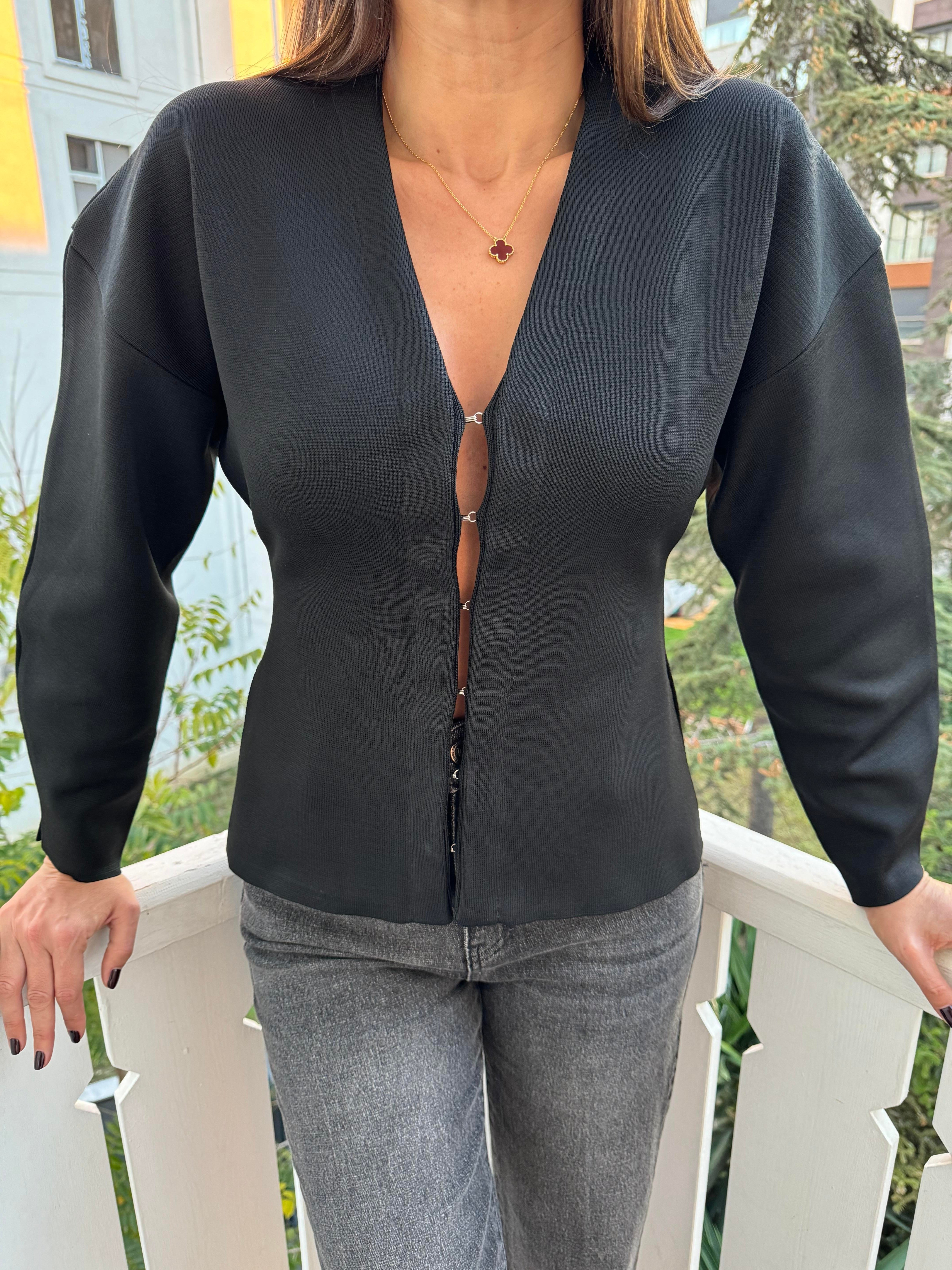 Siyah Agraflı Triko Ceket