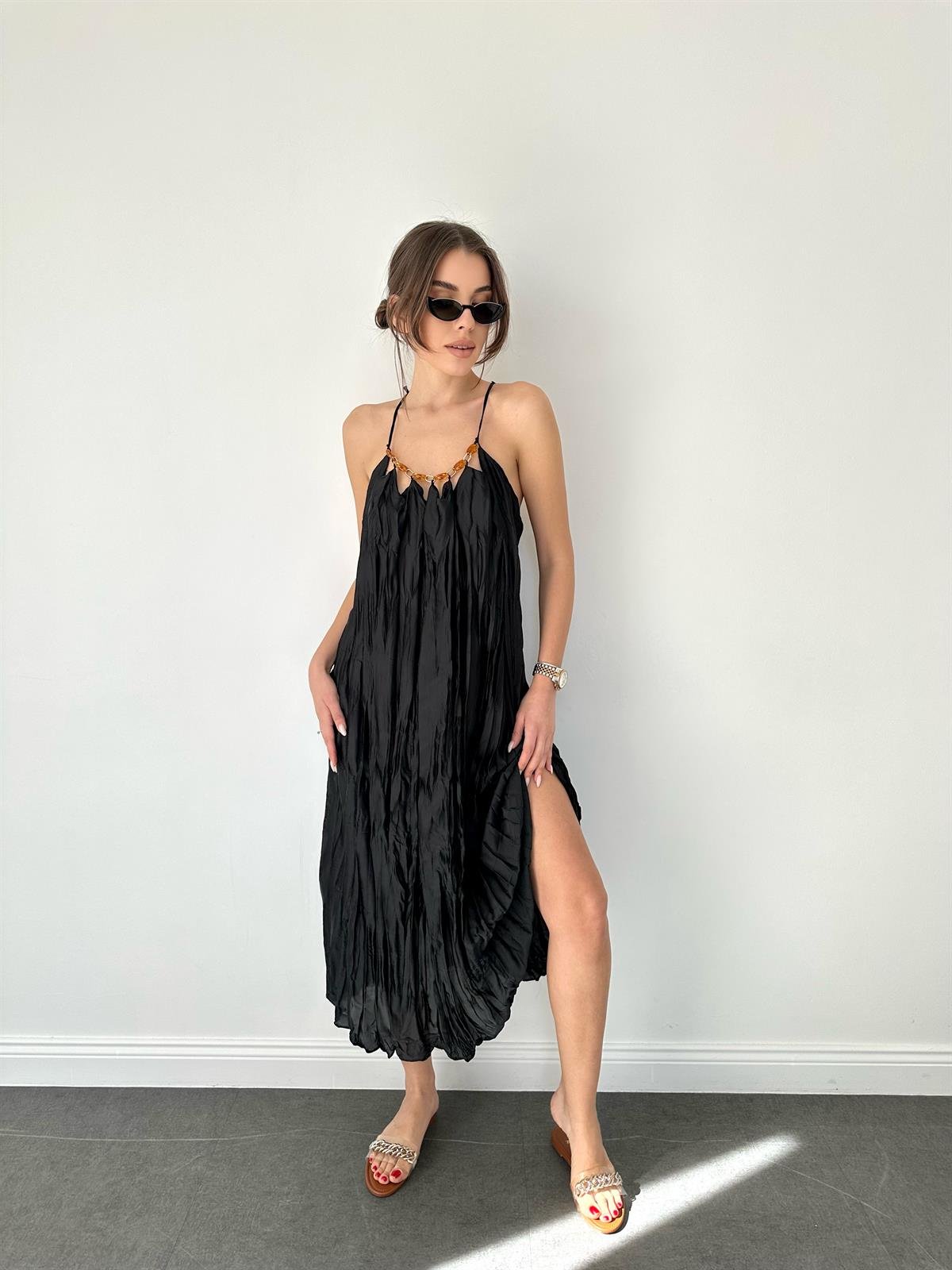 Siyah  Aksesuar Tasarımlı Elbise