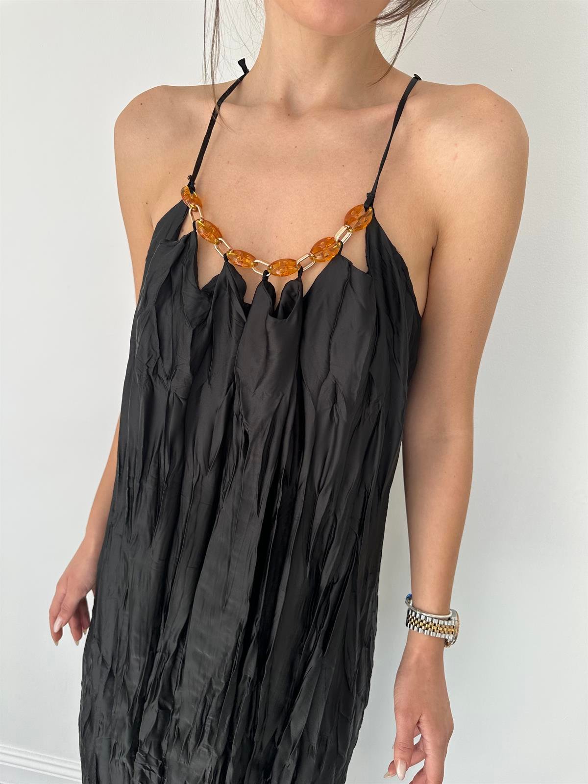 Siyah  Aksesuar Tasarımlı Elbise