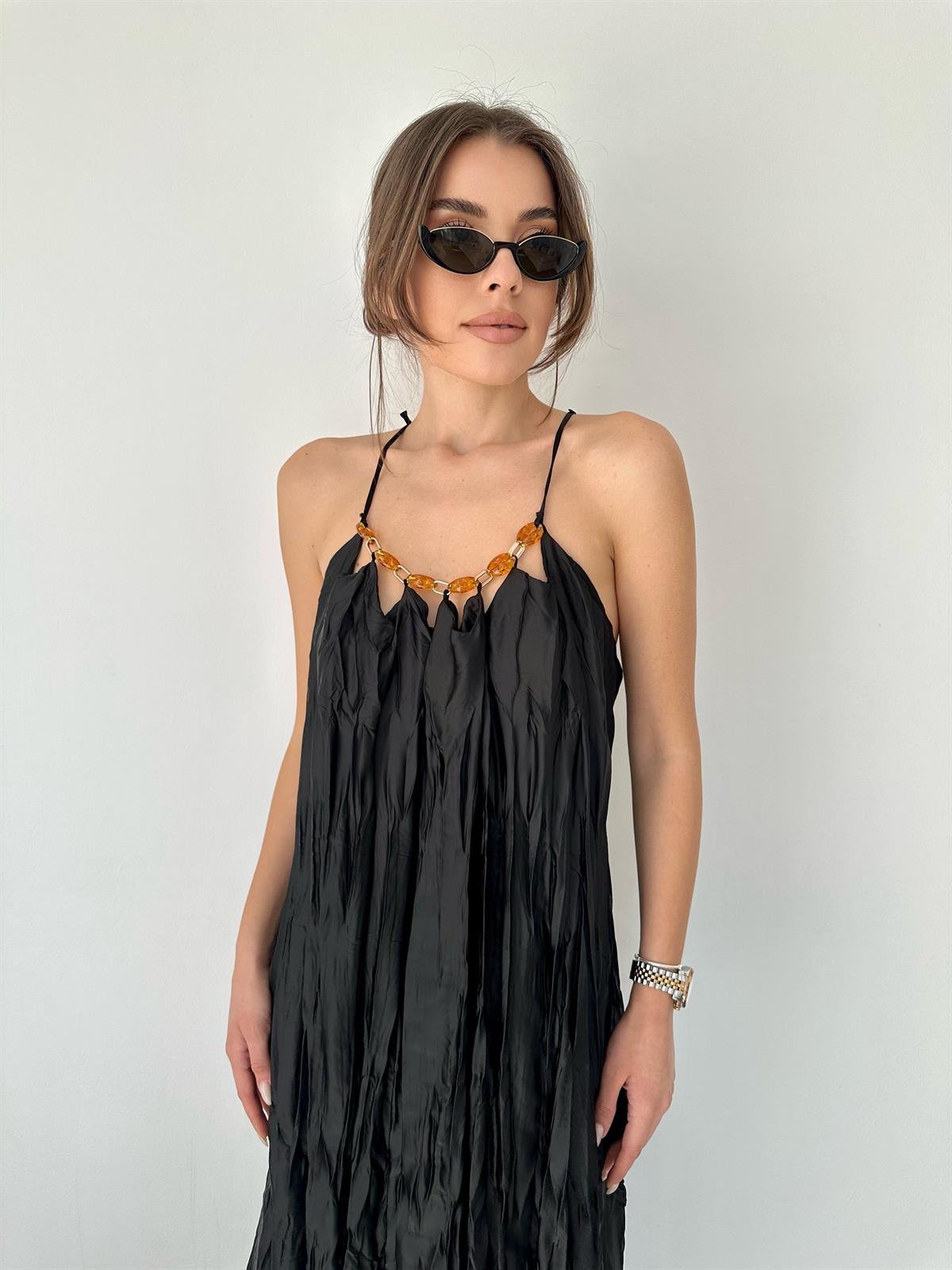 Siyah  Aksesuar Tasarımlı Elbise