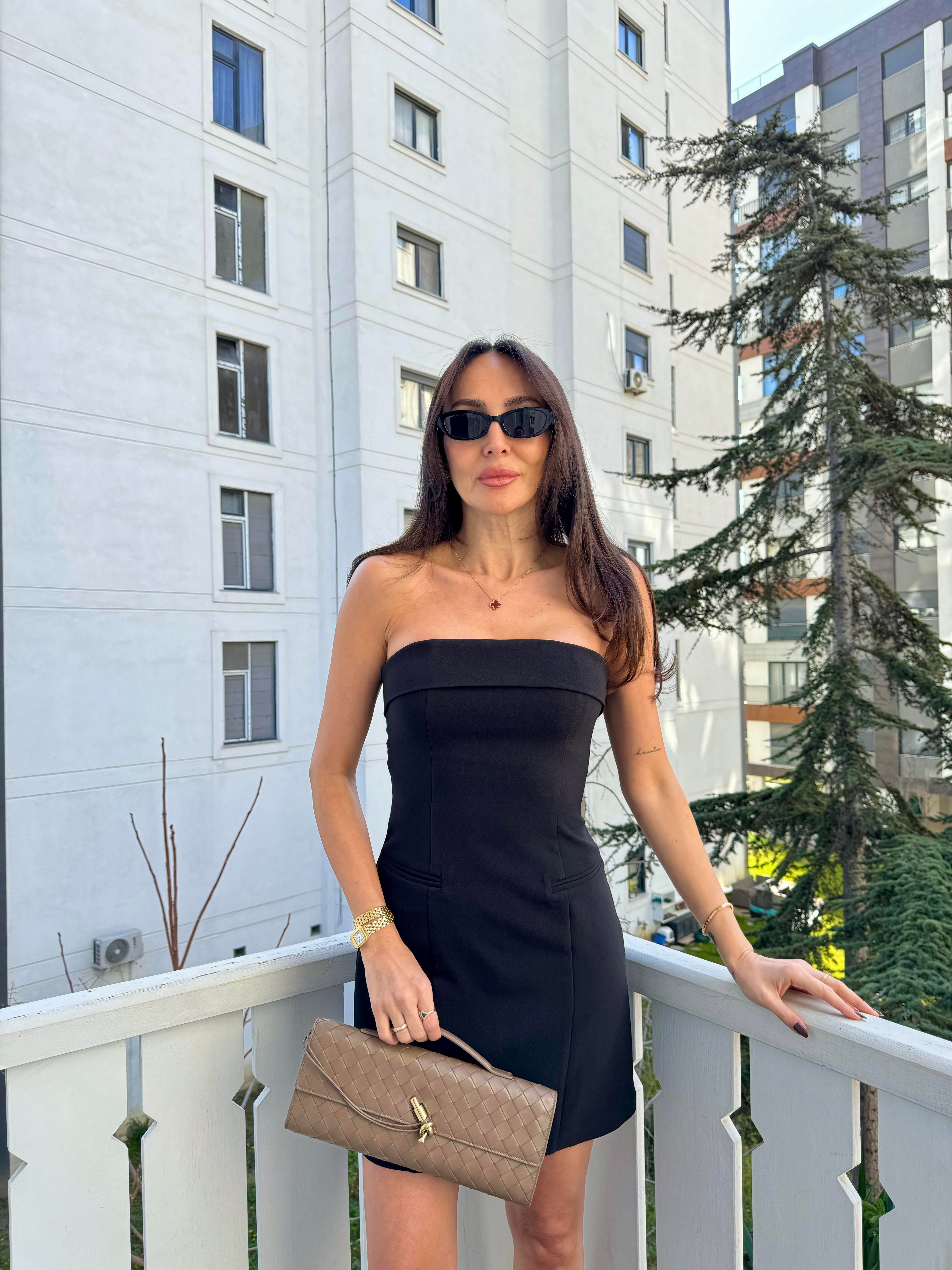 Siyah Askılı Mini Elbise